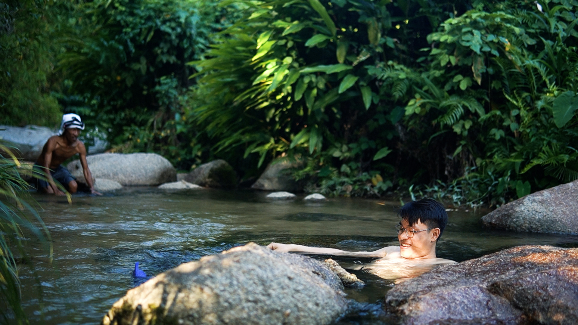 Xu hướng tắm ta ‘hút’ khách Việt: Tắm cùng nhau, trở về với thiên nhiên - Ảnh 4.