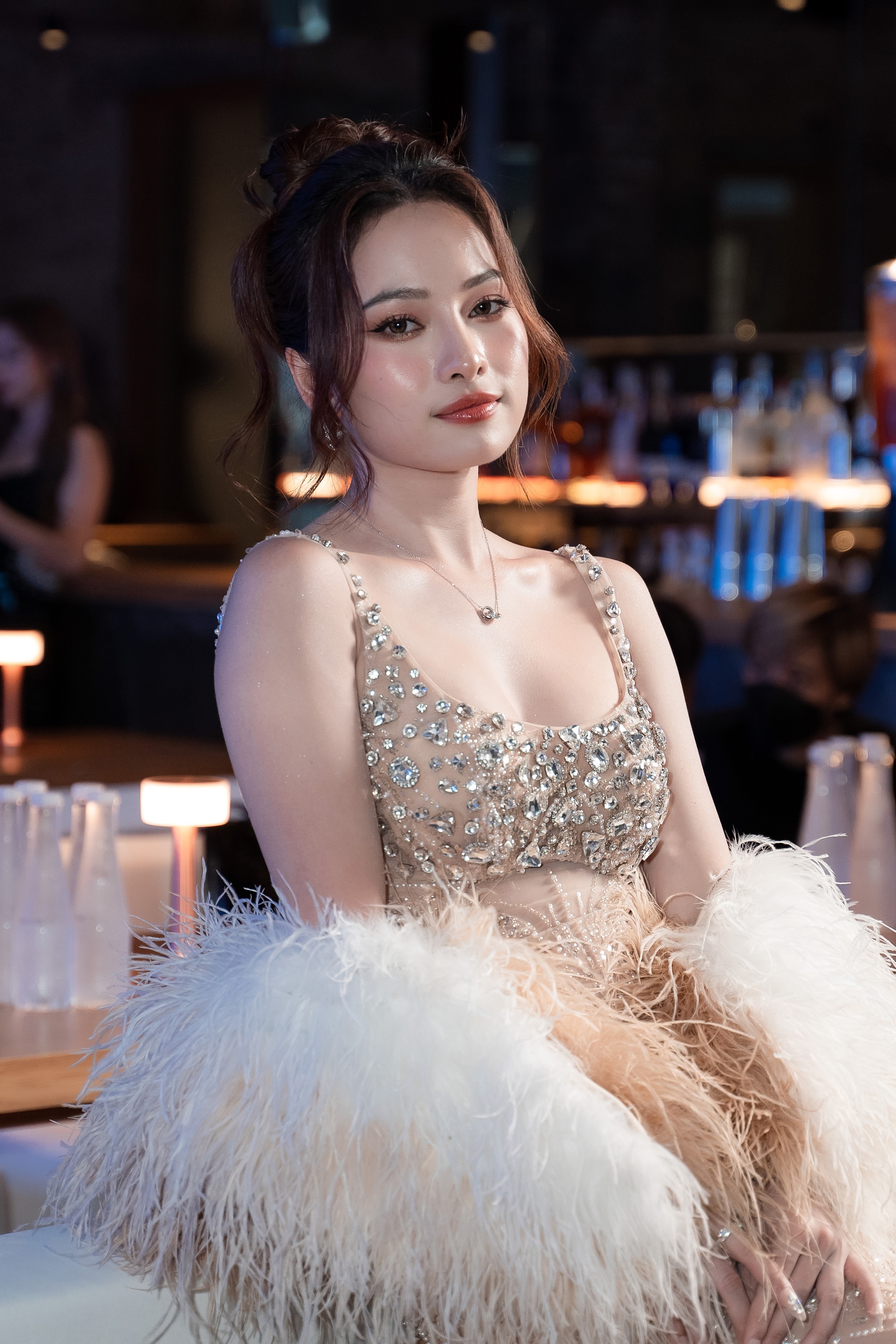 Sara Lưu ngượng ngùng khi đóng cảnh yêu đương với em trai Đăng Khôi - Ảnh 3. Sara Lưu ngượng ngùng khi đóng cảnh yêu đương với em trai Đăng Khôi - Ảnh 3.