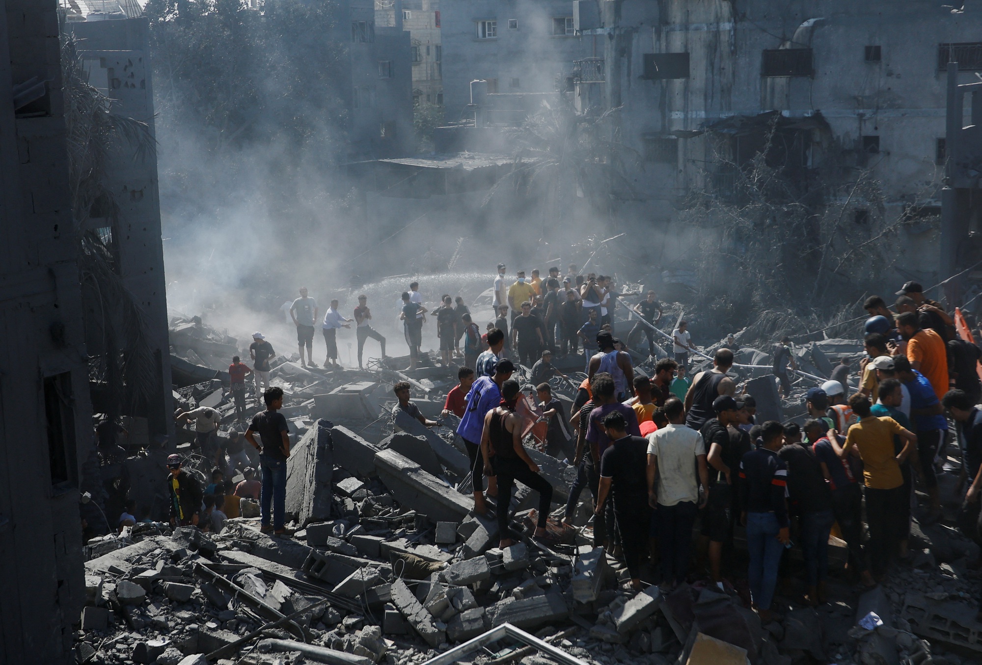 Lãnh đạo thế giới kêu gọi ngừng bắn khi Israel tăng cường không kích Gaza - Ảnh 1.