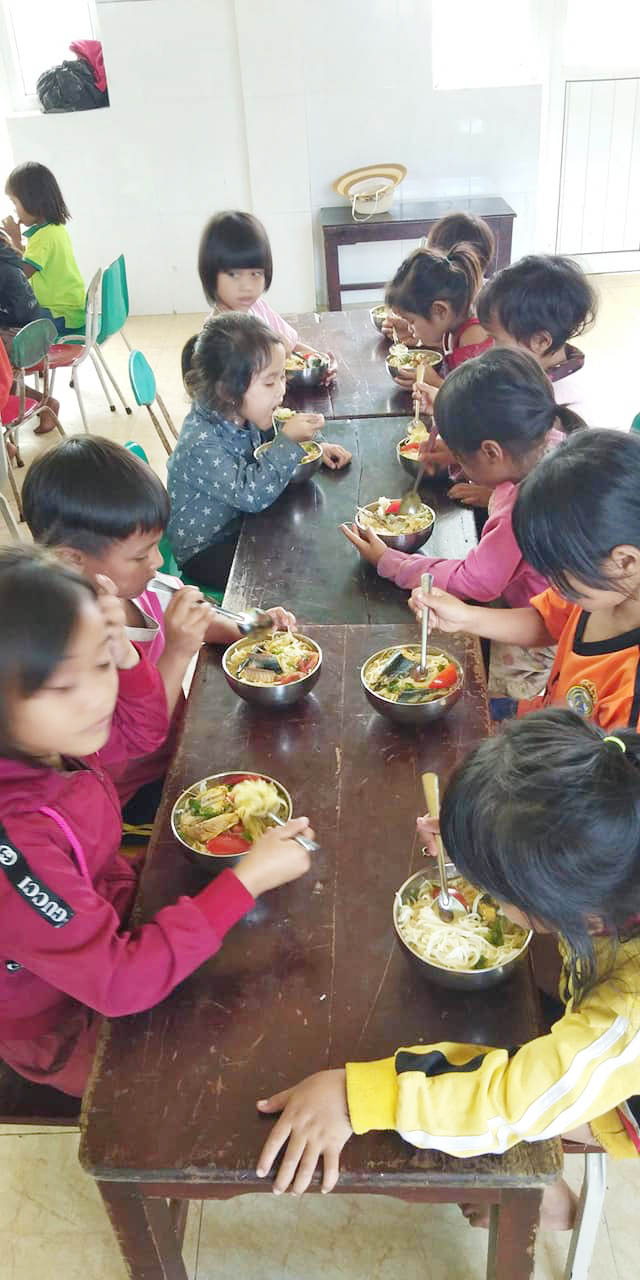 Trăng sáng giữa đời - Ảnh 4. Trăng sáng giữa đời - Ảnh 4.