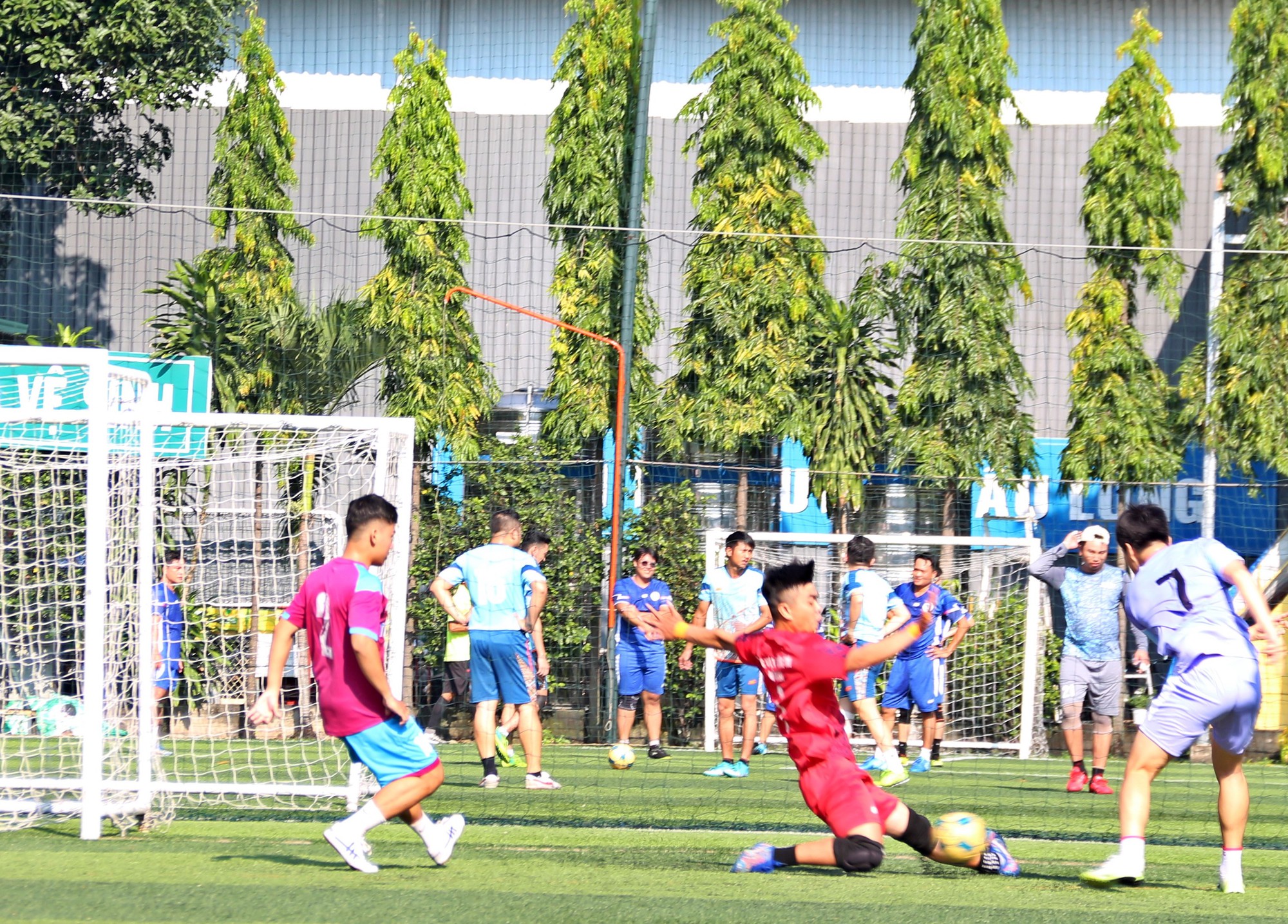 Tưng bừng hội thao mừng kỷ niệm 94 năm truyền thống ngành cao su Việt Nam - Ảnh 2. Tưng bừng hội thao mừng kỷ niệm 94 năm truyền thống ngành cao su Việt Nam - Ảnh 2.