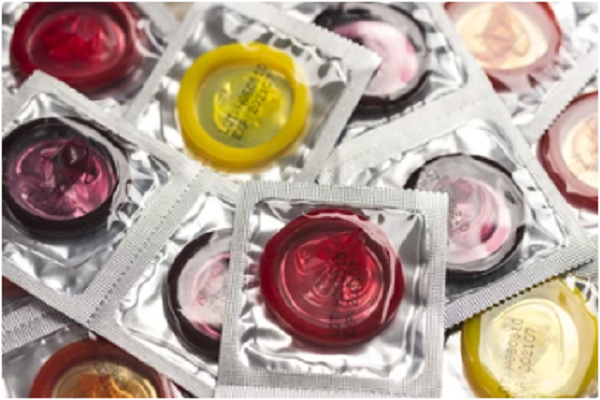 Vì sao HIV gia tăng ở nhóm đồng giới nam? - Ảnh 2. Vì sao HIV gia tăng ở nhóm đồng giới nam? - Ảnh 2.