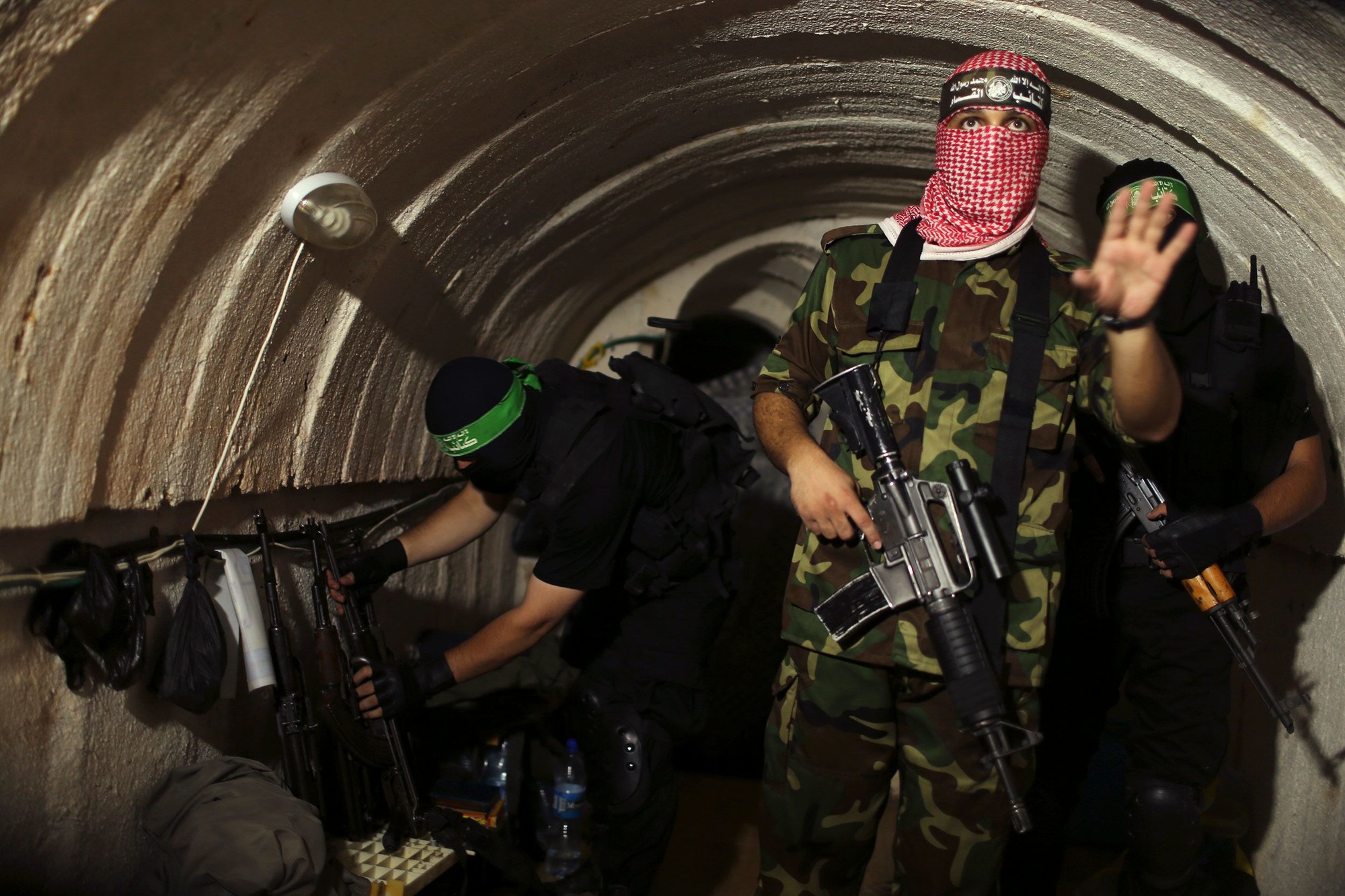 Bên trong 'mạng lưới' đường hầm của Hamas ở Gaza có gì? - Ảnh 1.