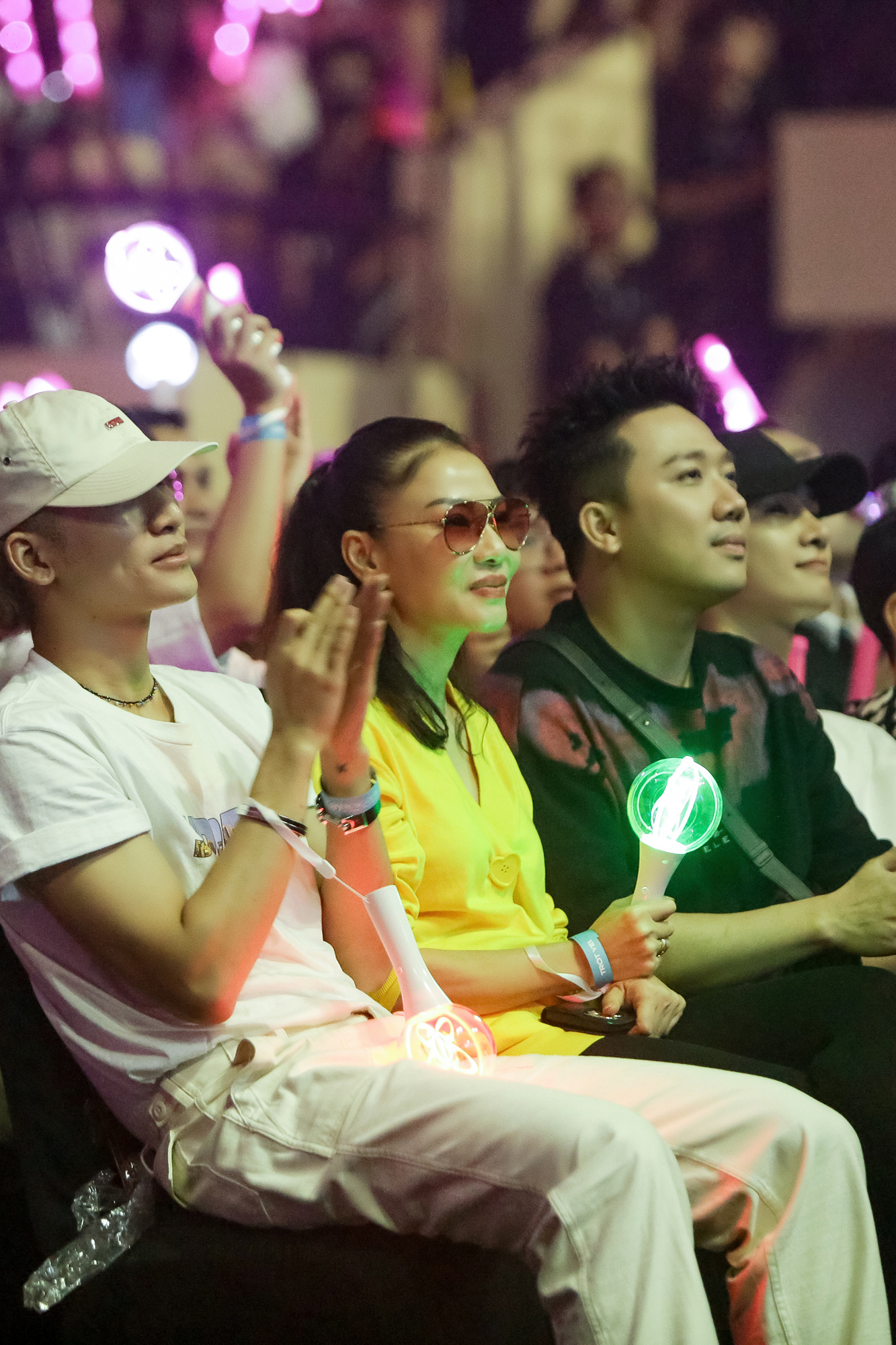 Trấn Thành cùng dàn sao Việt 'đổ bộ' liveshow của Trung Quân Idol - Ảnh 13.
