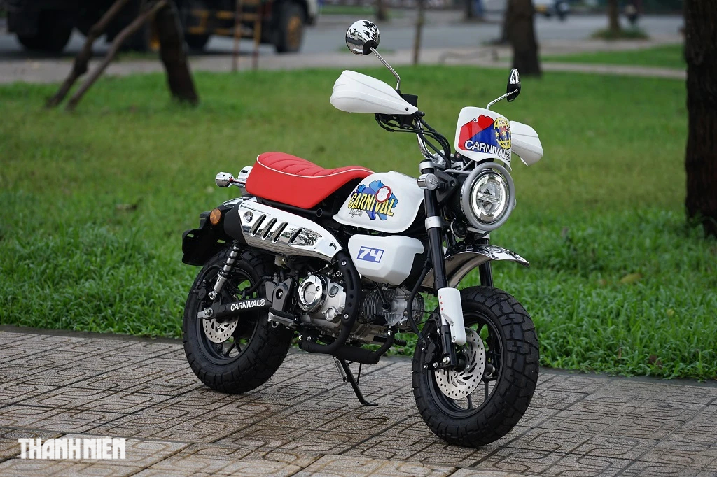 'Xe khỉ' Honda Monkey bản X Carnival về Việt Nam, giới hạn 99 chiếc trên toàn cầu  - Ảnh 1.