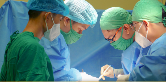 Cứu người đàn ông vỡ gan, thủng ruột do tai nạn từ máy bào gỗ - Ảnh 1. Cứu người đàn ông vỡ gan, thủng ruột do tai nạn từ máy bào gỗ - Ảnh 1.