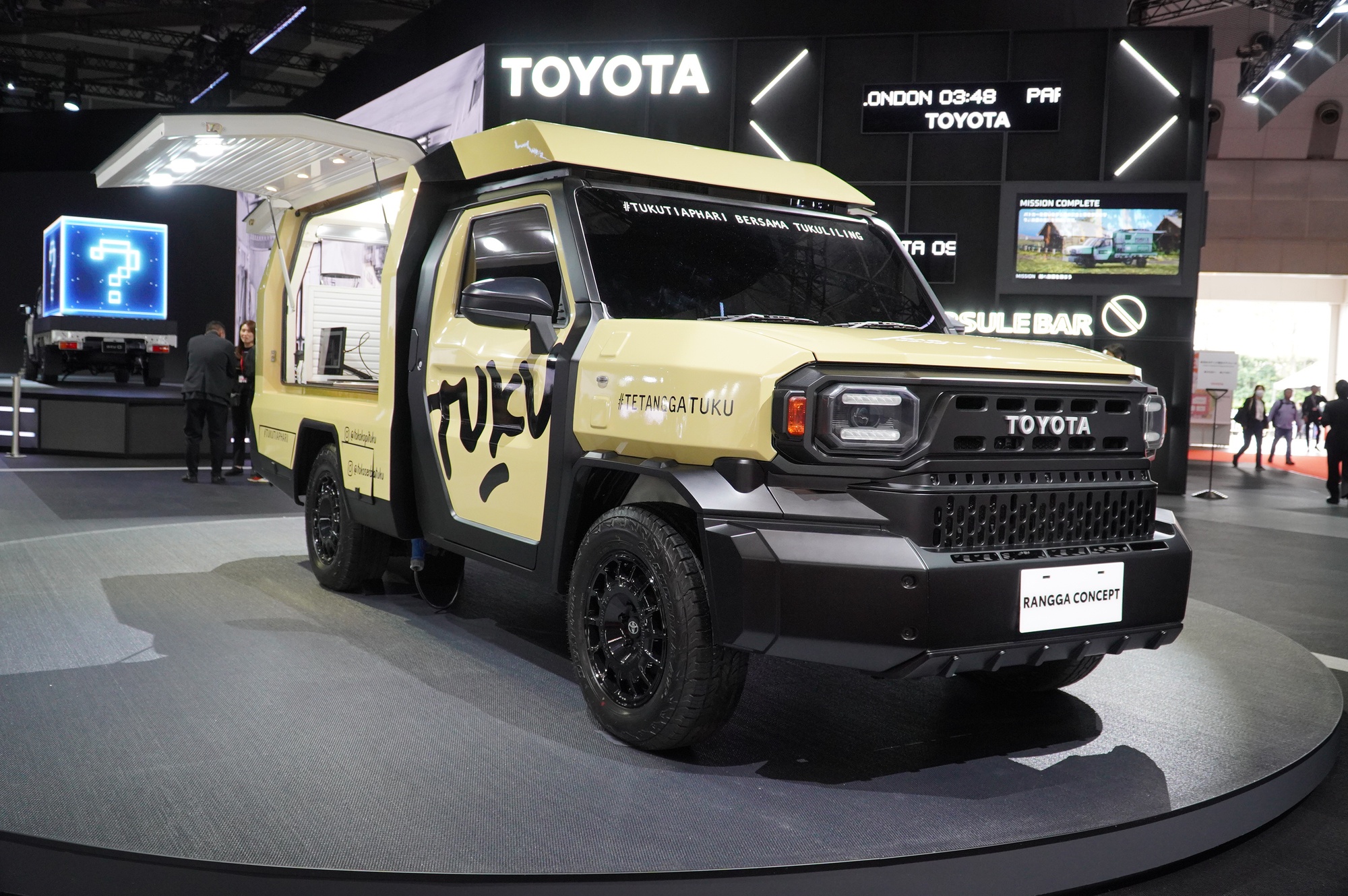 Toyota Rangga 'biến hình' như tắc kè, giá rẻ hơn Hilux   - Ảnh 1.
