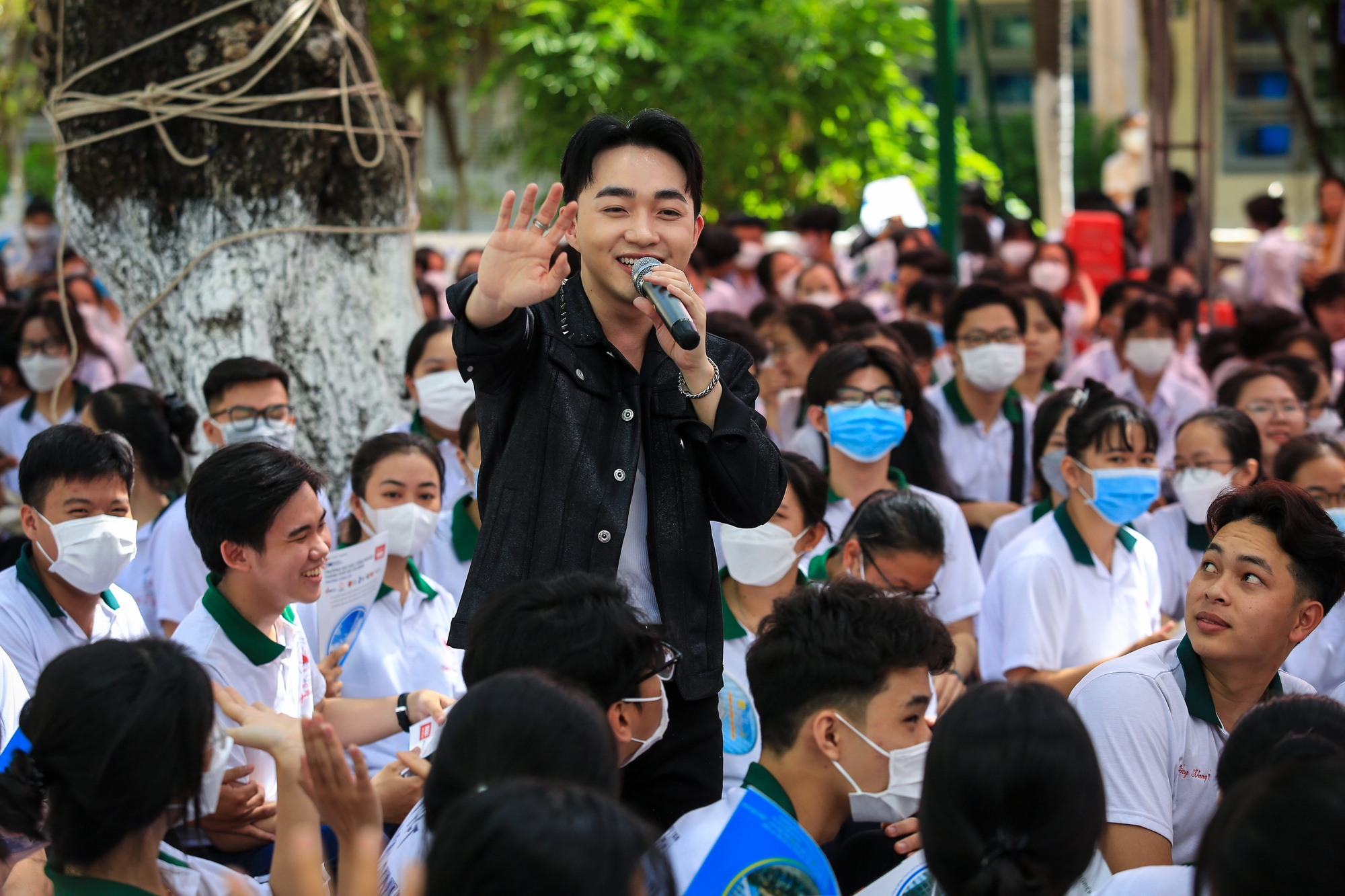 25 năm 'Tư vấn mùa thi' của Báo Thanh Niên: Đầu tiên và lan tỏa - Ảnh 22.