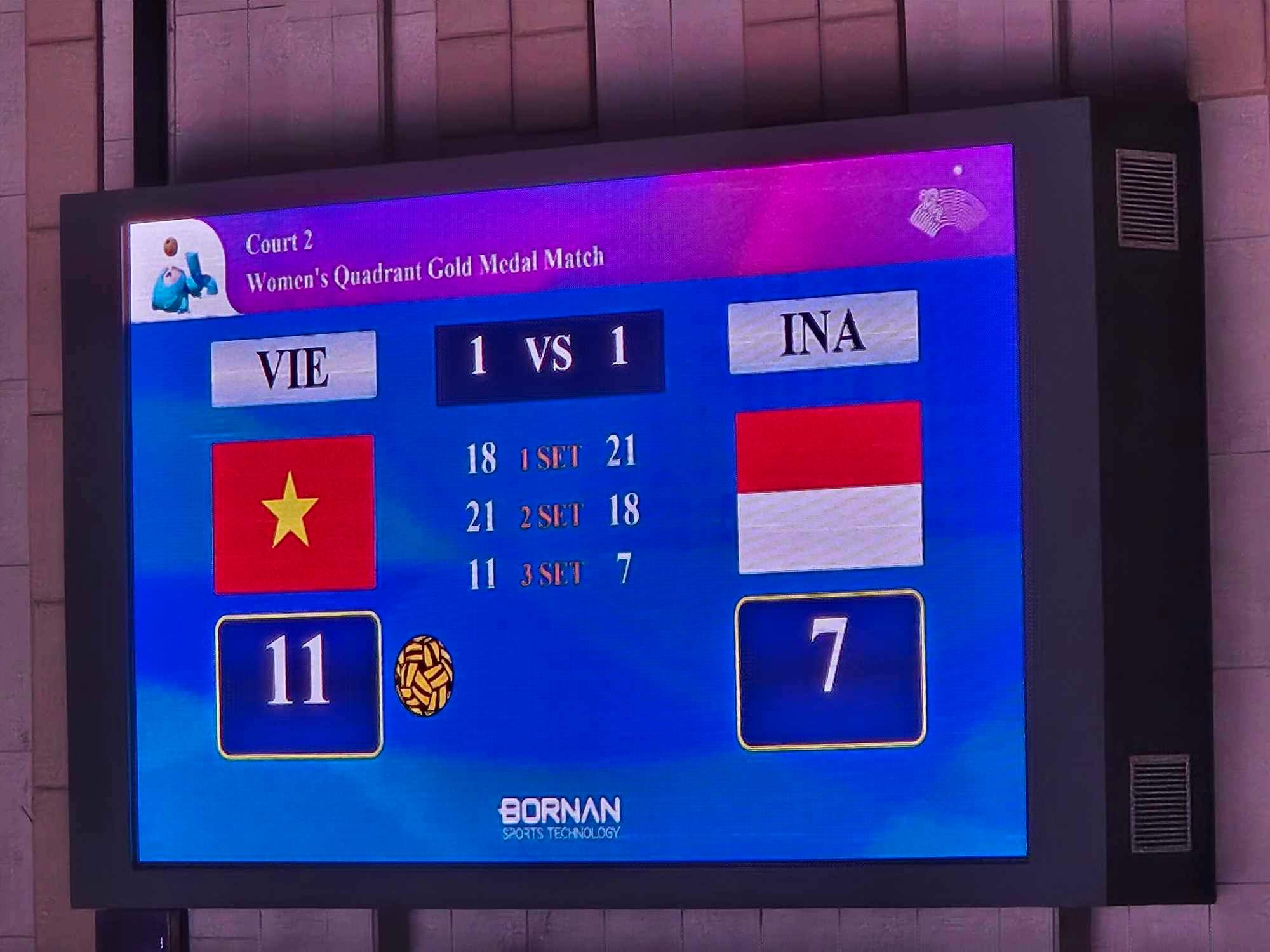ASIAD 19: Gay cấn trận tranh vàng, cầu mây nữ Việt Nam đang dẫn ở ván đấu lịch sử - Ảnh 2.