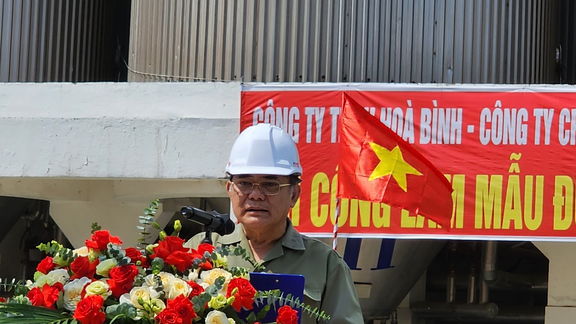 Đại gia Đường 'bia' muốn làm đường cao tốc vĩnh cửu, giá chưa đến 3 triệu/m2 đường - Ảnh 1. Đại gia Đường 'bia' muốn làm đường cao tốc vĩnh cửu, giá chưa đến 3 triệu/m2 đường - Ảnh 1.