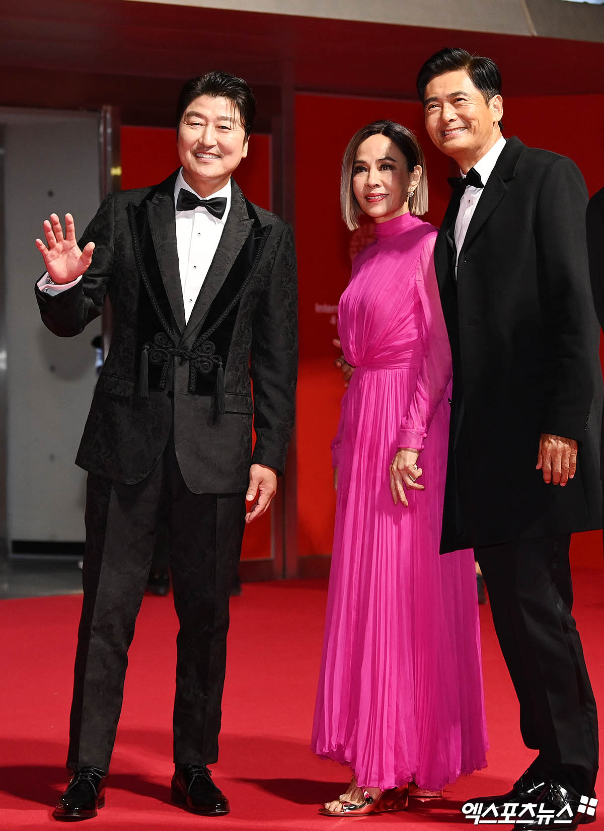 Châu Nhuận Phát, Phạm Băng Băng, Song Joong Ki, dàn sao tại LHP quốc tế Busan 2023 - Ảnh 3.