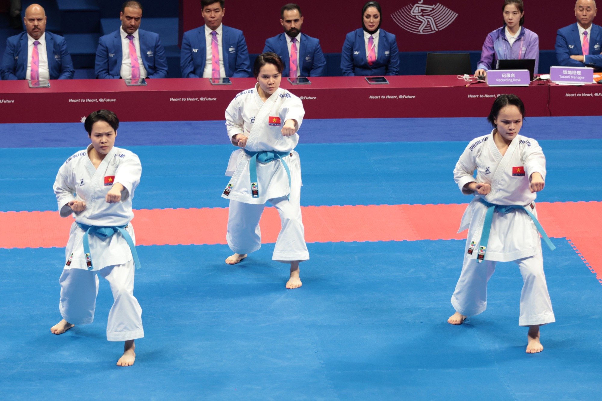 Câu chuyện ASIAD: Những anh thư của karate Việt Nam - Ảnh 2.