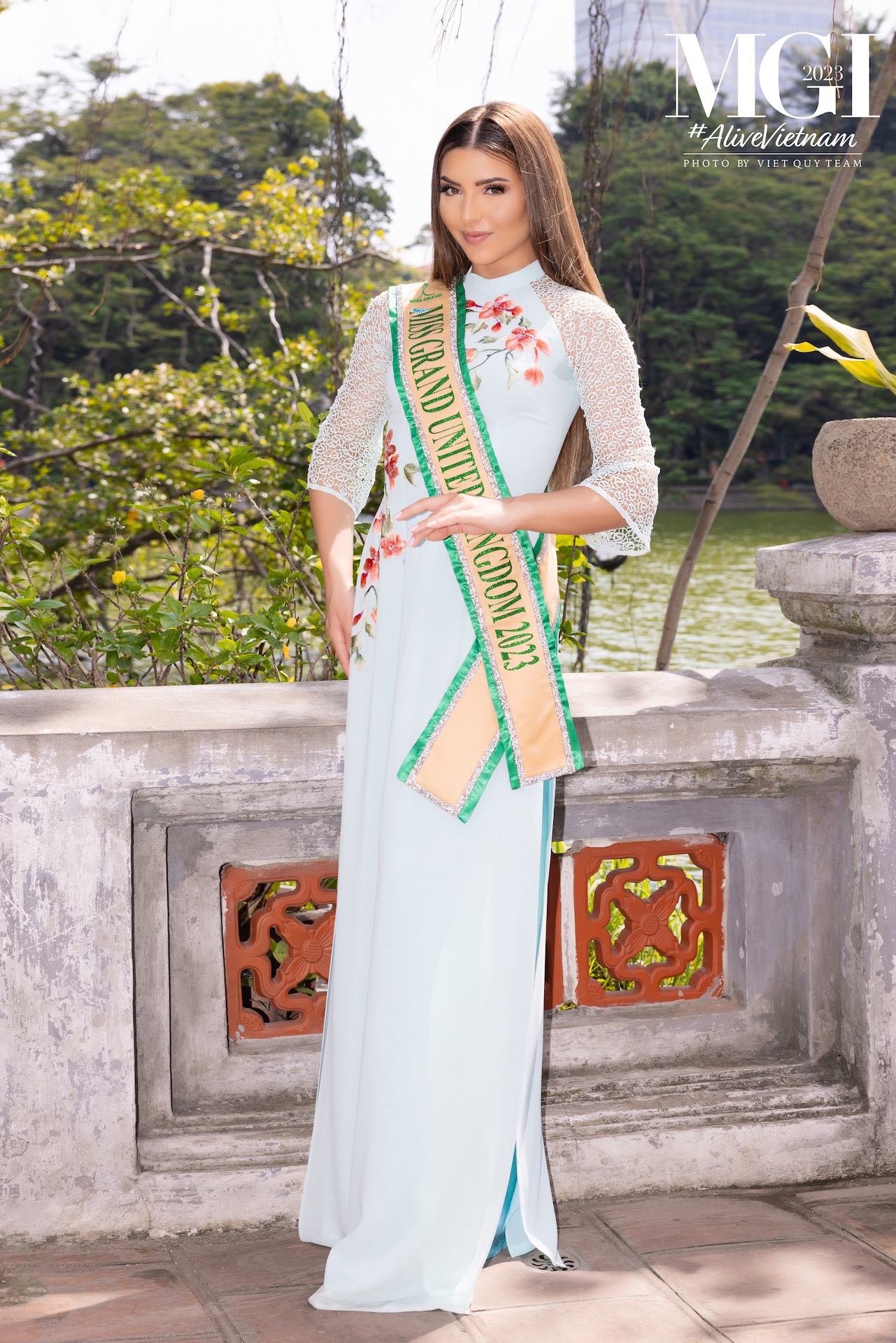 Dàn mỹ nhân 'Miss Grand International 2023' khoe sắc với áo dài Việt Nam - Ảnh 12. Dàn mỹ nhân 'Miss Grand International 2023' khoe sắc với áo dài Việt Nam - Ảnh 12.
