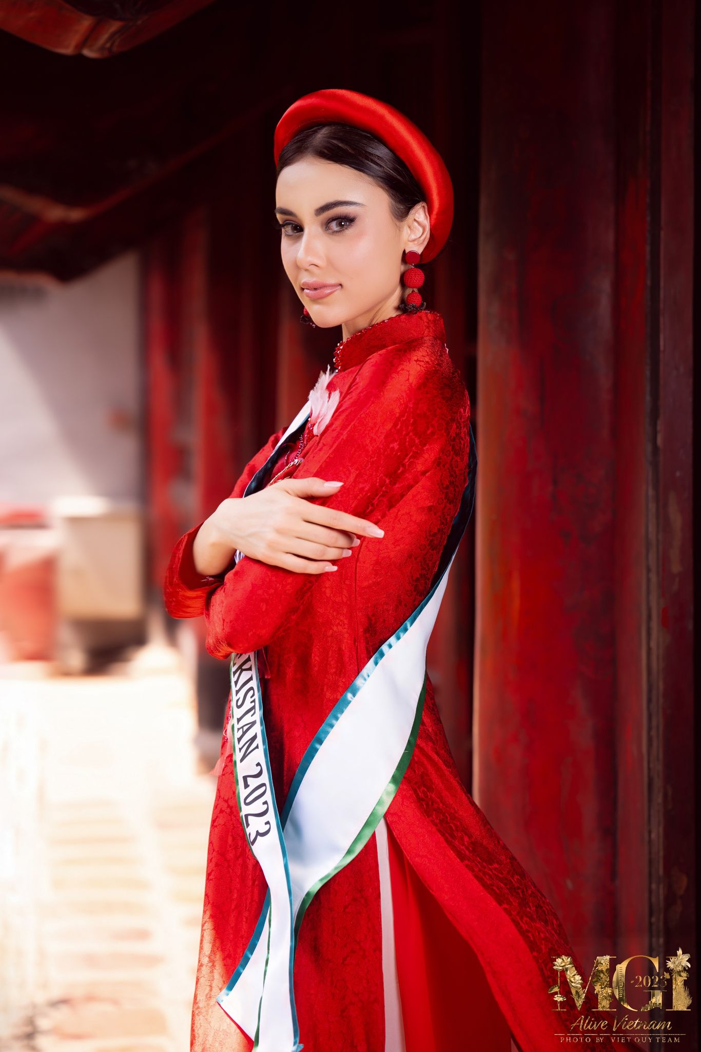 Dàn mỹ nhân 'Miss Grand International 2023' khoe sắc với áo dài Việt Nam   - Ảnh 7.