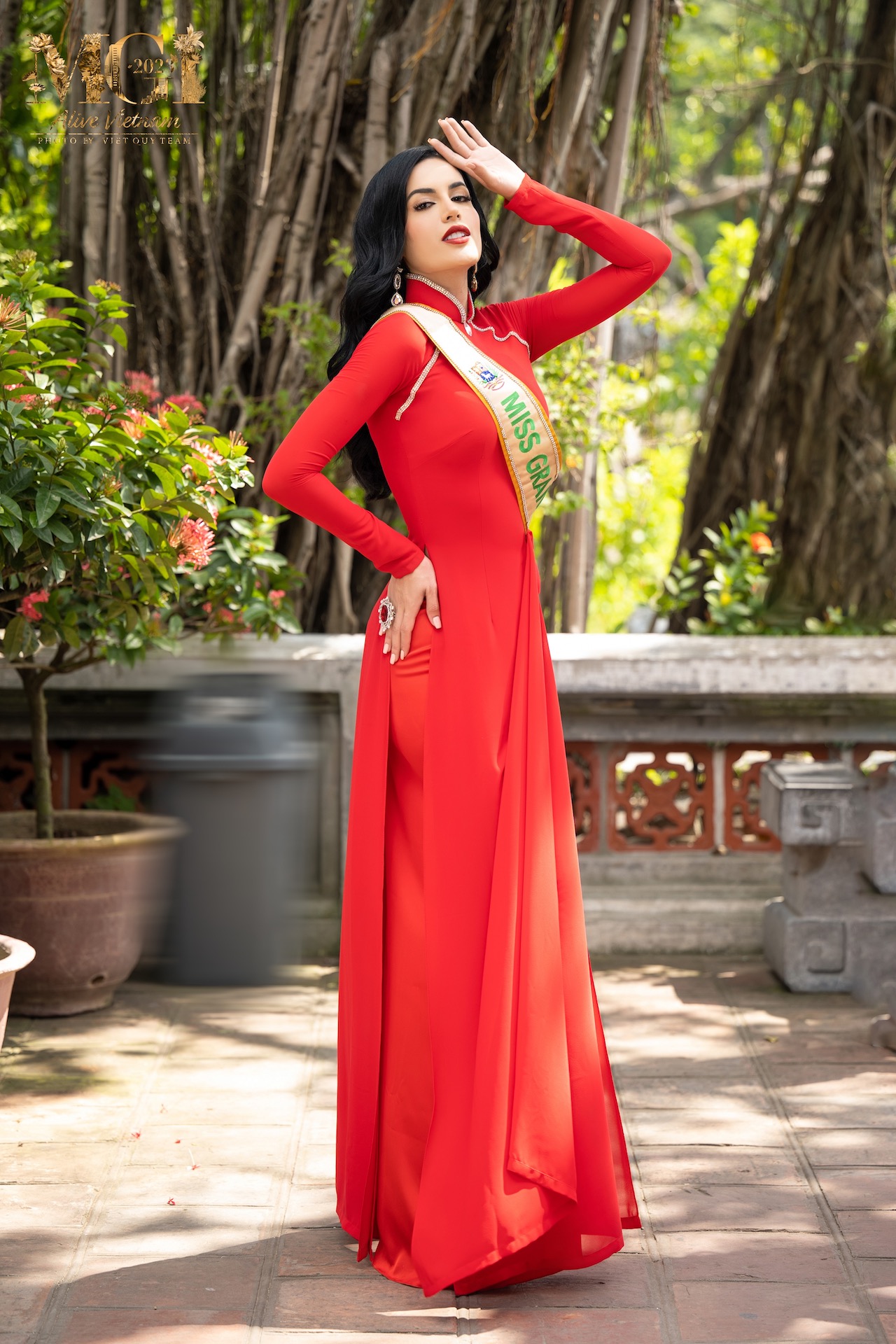 Dàn mỹ nhân 'Miss Grand International 2023' khoe sắc với áo dài Việt Nam   - Ảnh 9.
