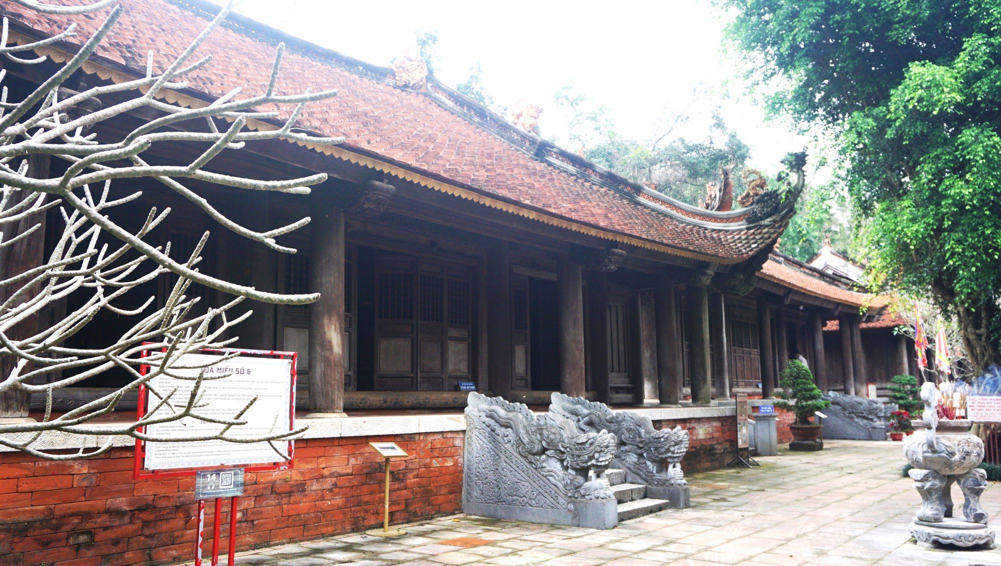 Tưng bừng lễ hội Lam Kinh - Ảnh 7. Tưng bừng lễ hội Lam Kinh - Ảnh 7.