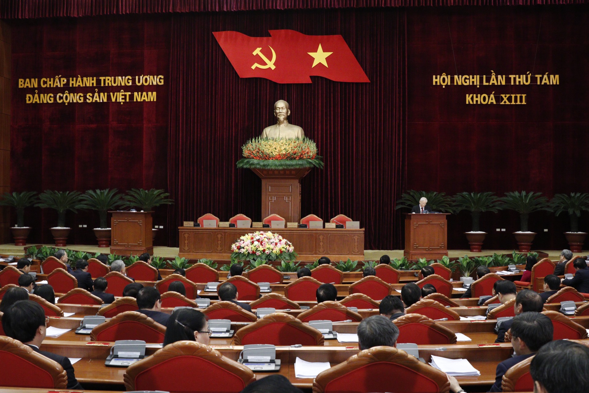 Tổng Bí thư: Bộ Chính trị sớm quyết định quy hoạch nhân sự T.Ư Đảng khóa XIV - Ảnh 2.