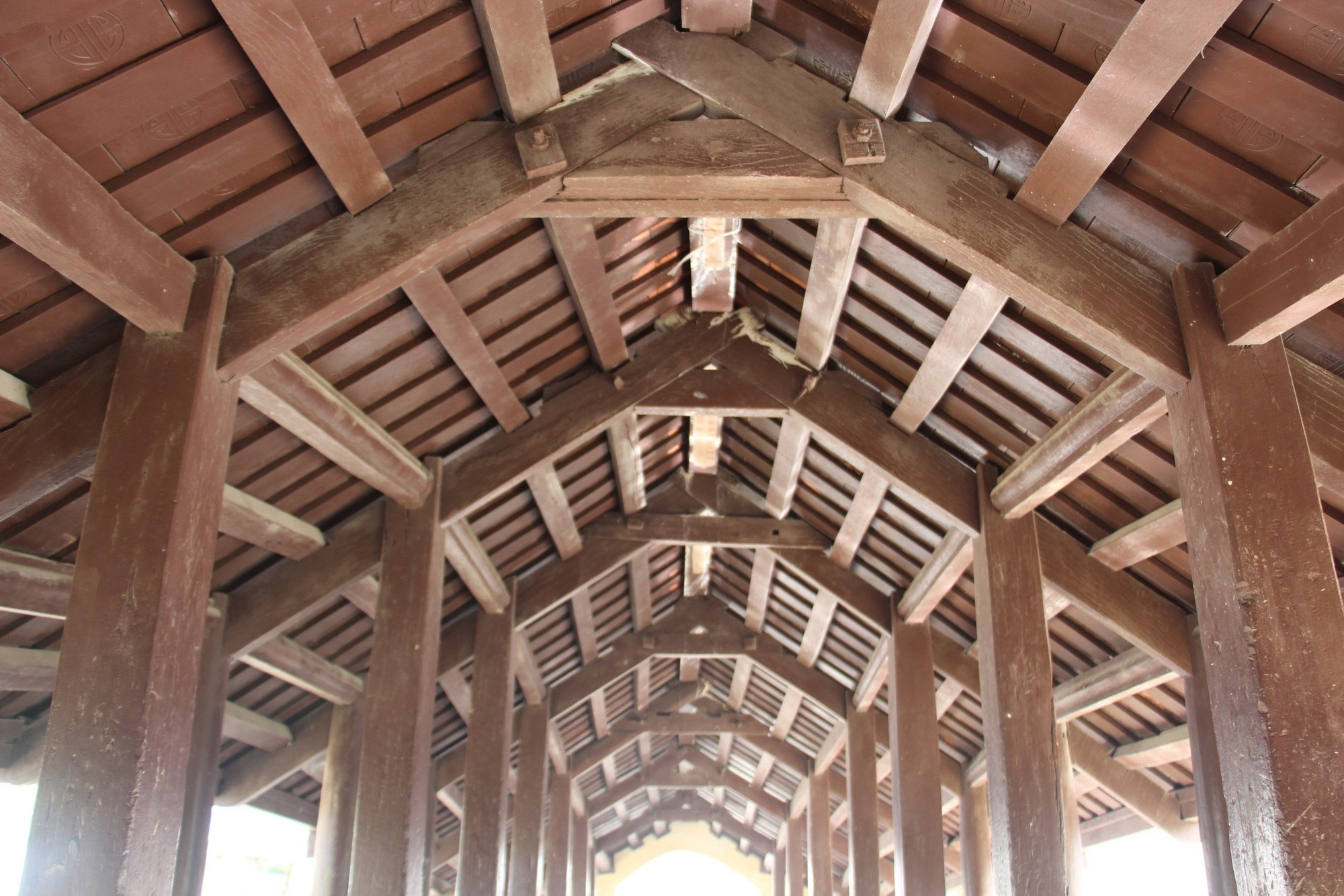  Ghé thăm cầu ngói Thượng Nông hơn 300 tuổi ở Nam Định - Ảnh 6.