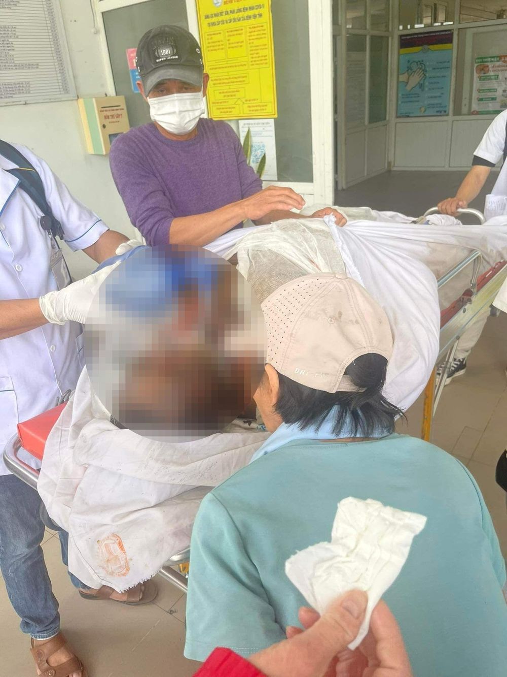 Ninh Thuận: Dùng xăng tự đốt nhà làm 2 người chết, 3 người bị thương nặng - Ảnh 2.