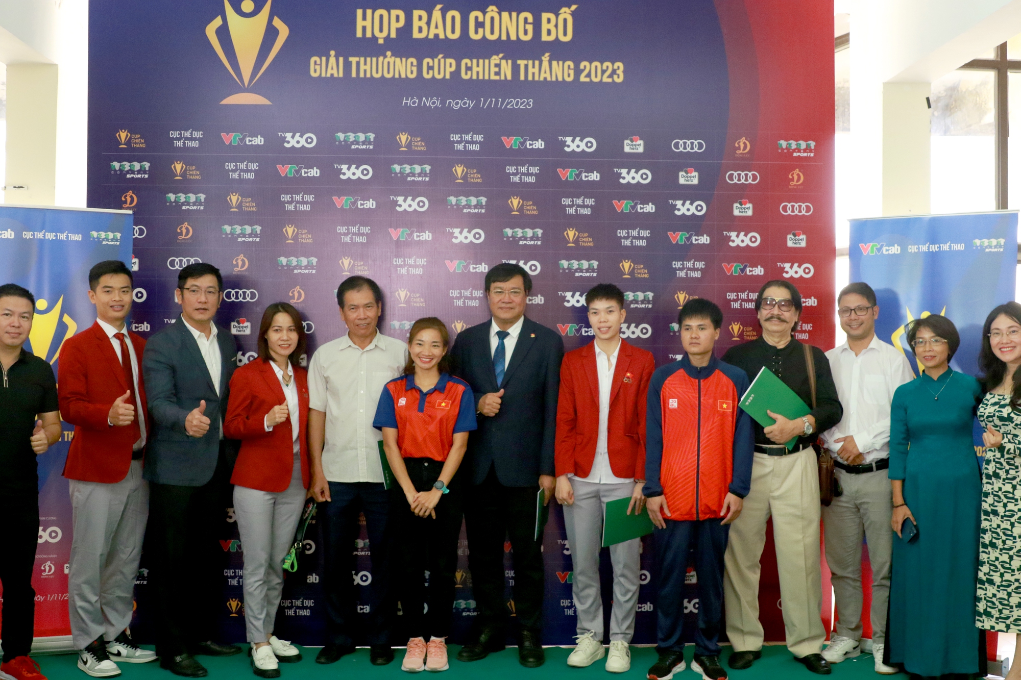 Nguyễn Thị Oanh và 'chân dài' Thanh Thúy được đề cử cho danh hiệu cao quý - Ảnh 5.