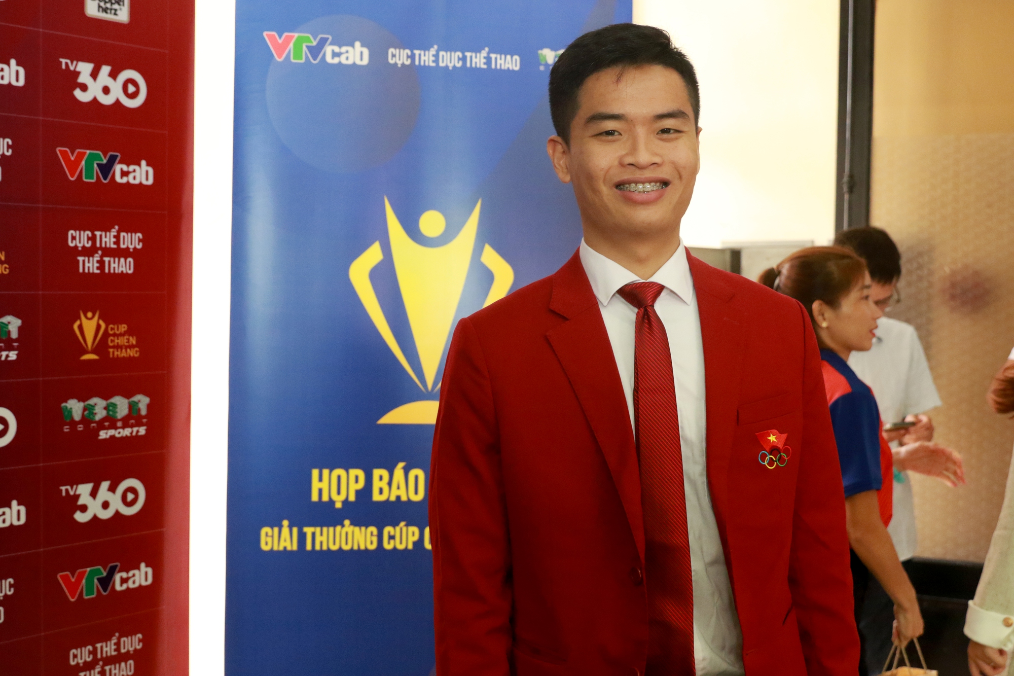 Nguyễn Thị Oanh và 'chân dài' Thanh Thúy được đề cử cho danh hiệu cao quý - Ảnh 7.