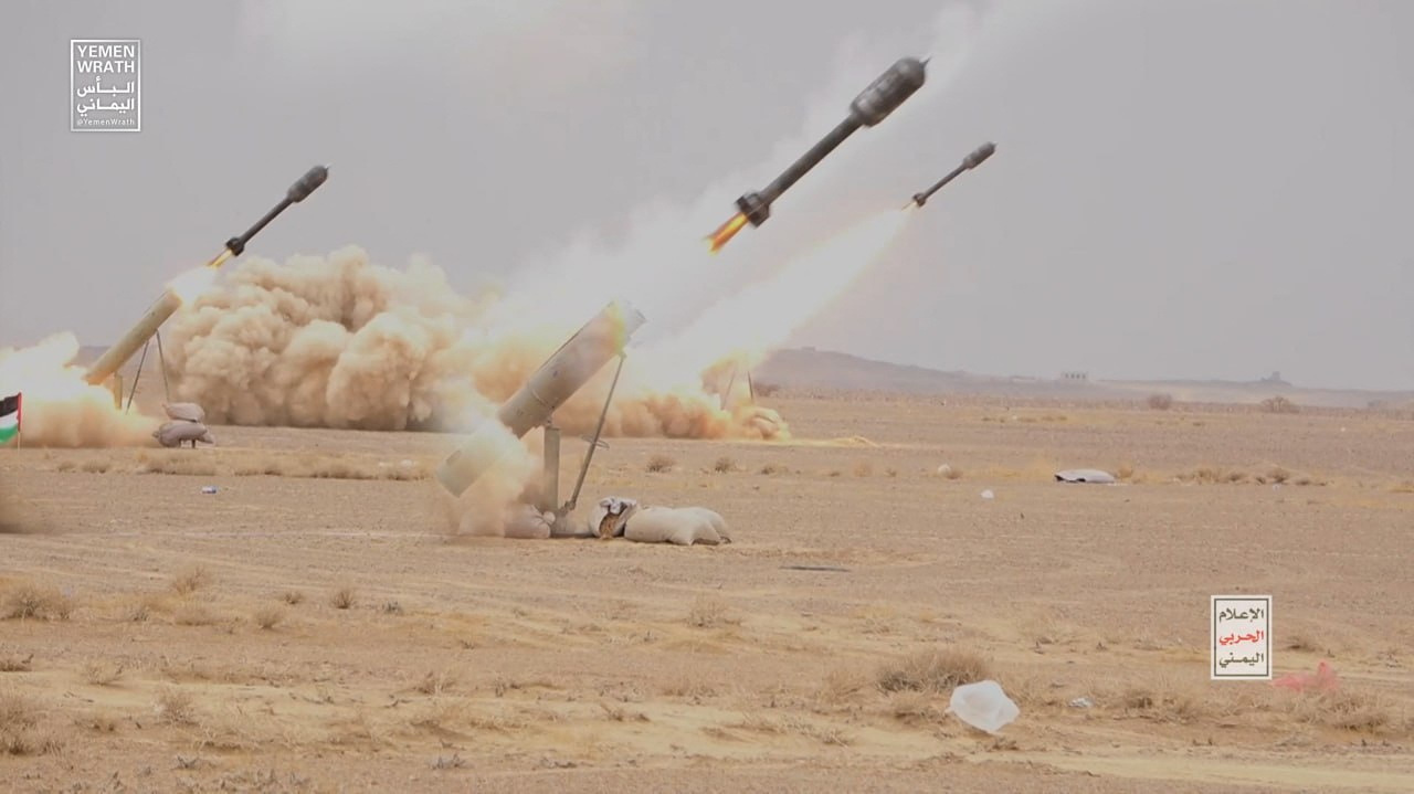 Phiến quân Houthi ở Yemen tấn công Israel, chính thức tham gia xung đột ở Gaza - Ảnh 1. Phiến quân Houthi ở Yemen tấn công Israel, chính thức tham gia xung đột ở Gaza - Ảnh 1.
