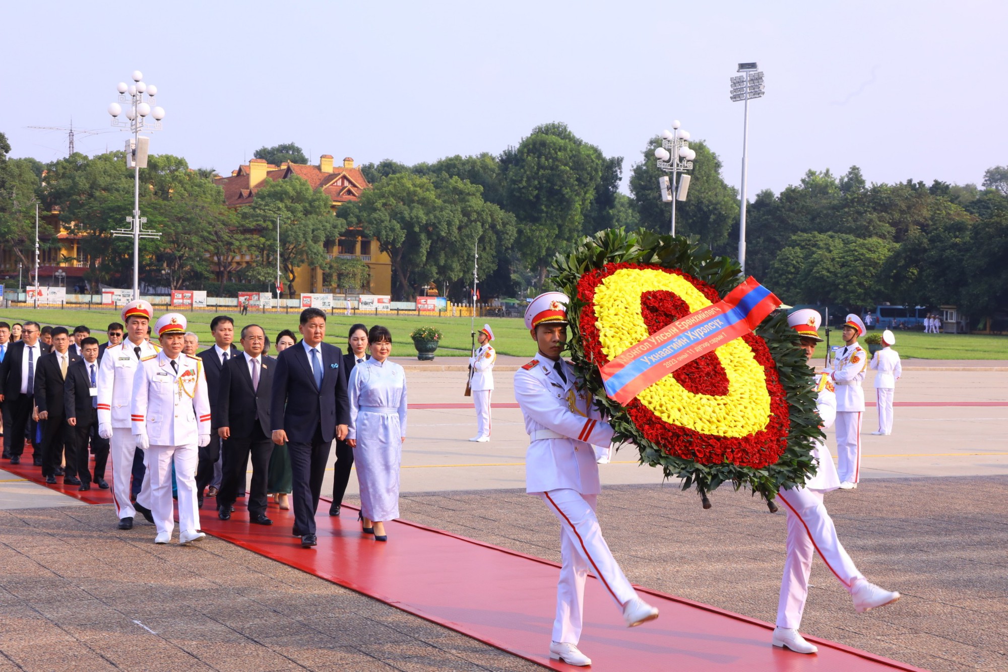 Chủ tịch nước Võ Văn Thưởng chủ trì lễ đón Tổng thống Mông Cổ - Ảnh 9.