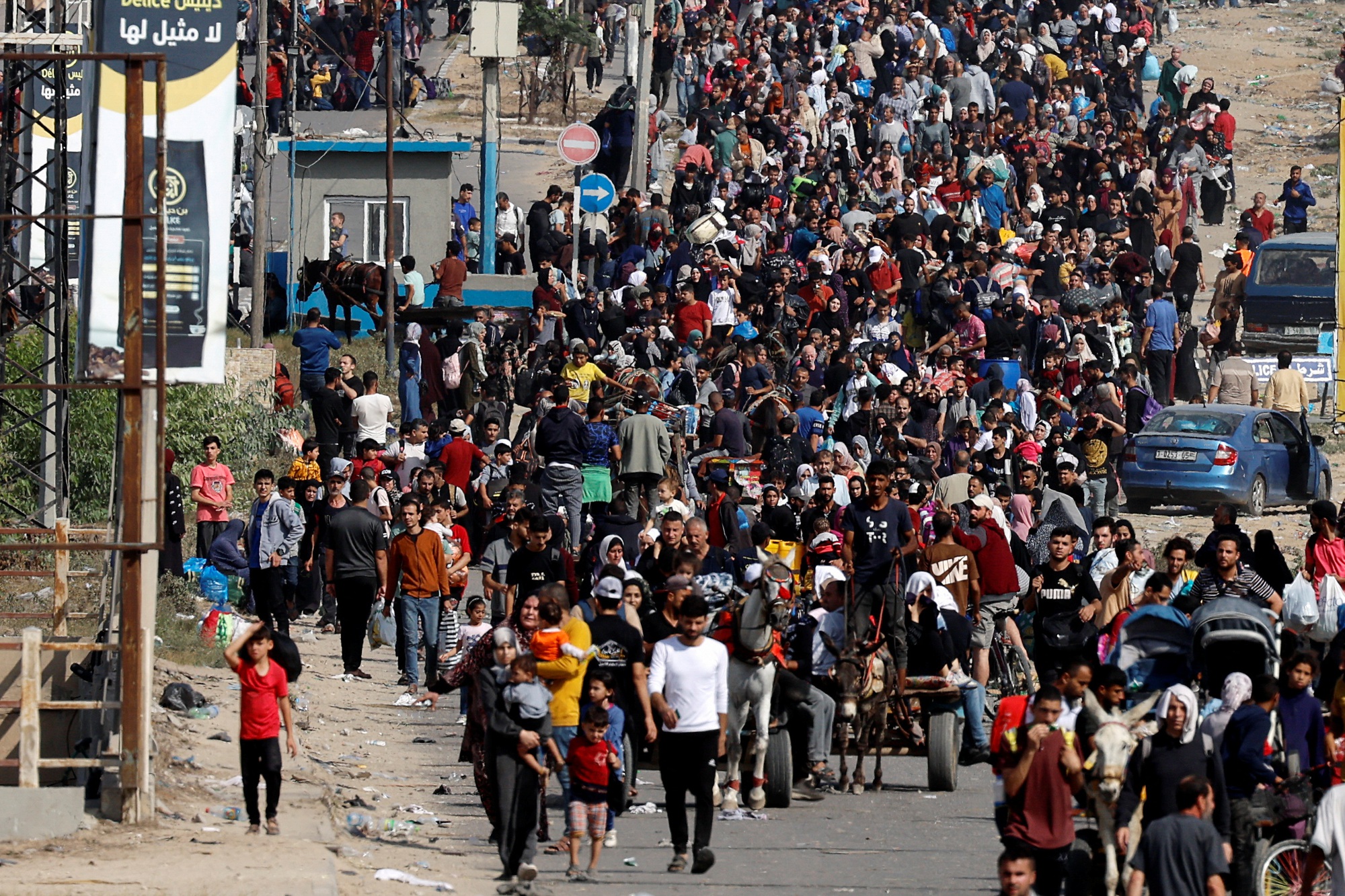 Người Gaza chạy nạn khi chiến tranh đang đến gần - Ảnh 1.