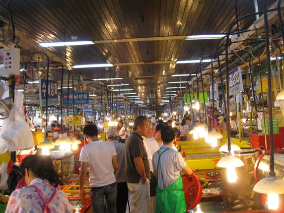 Chợ cá Jagalchi - Điểm đến hấp dẫn cho mọi tín đồ ẩm thực tại Busan - Ảnh 4.
