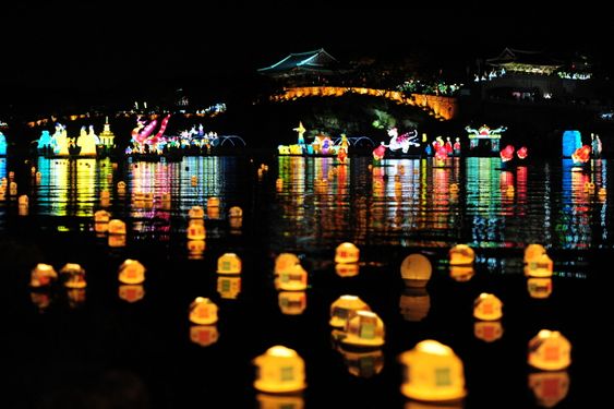 Lễ hội Jinju Namgang - Festival truyền thống rực rỡ tại Hàn Quốc  - Ảnh 4.