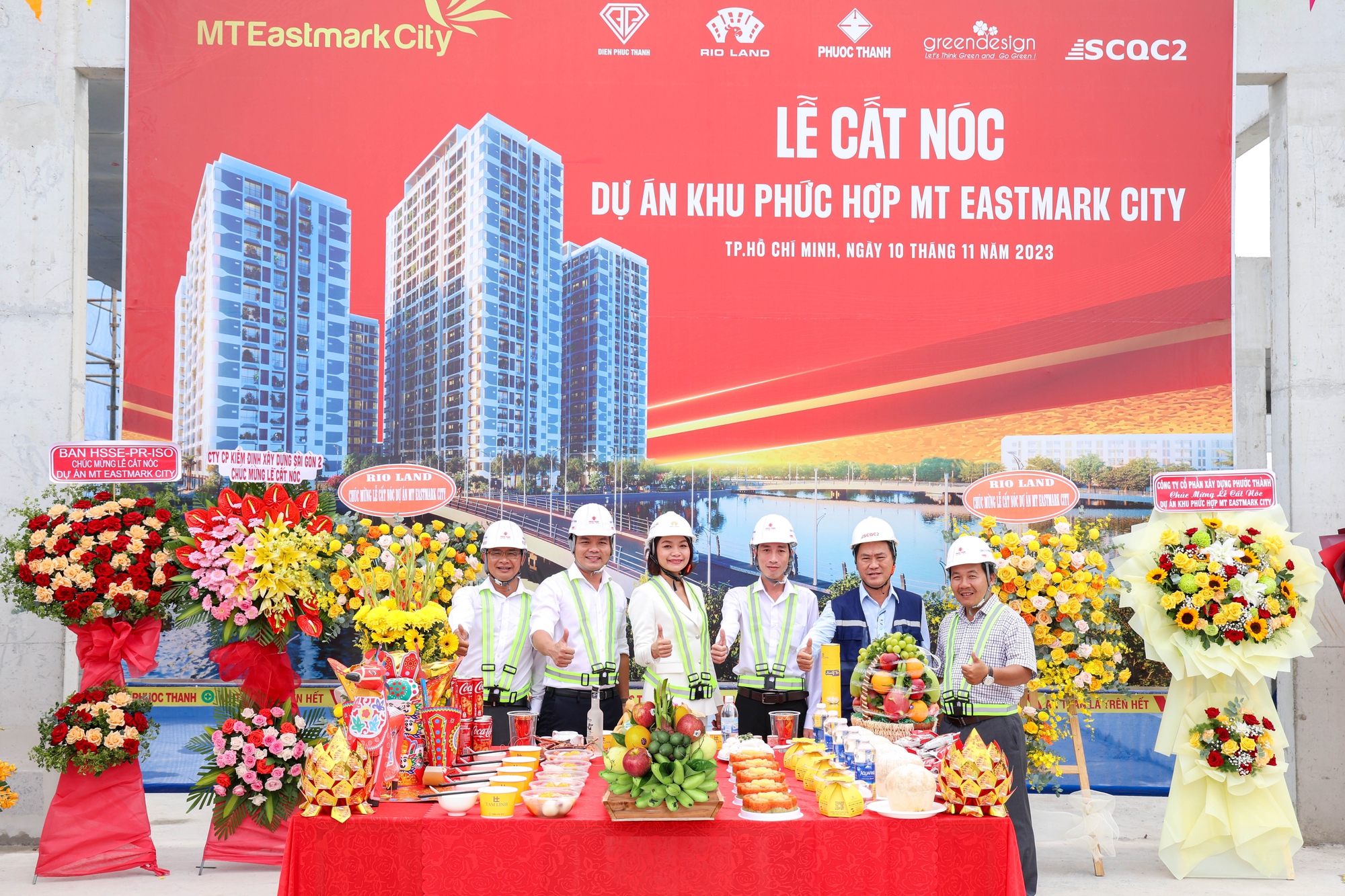Tiến độ thần tốc, MT Eastmark City chính thức cất nóc vượt tiến độ 2 tháng