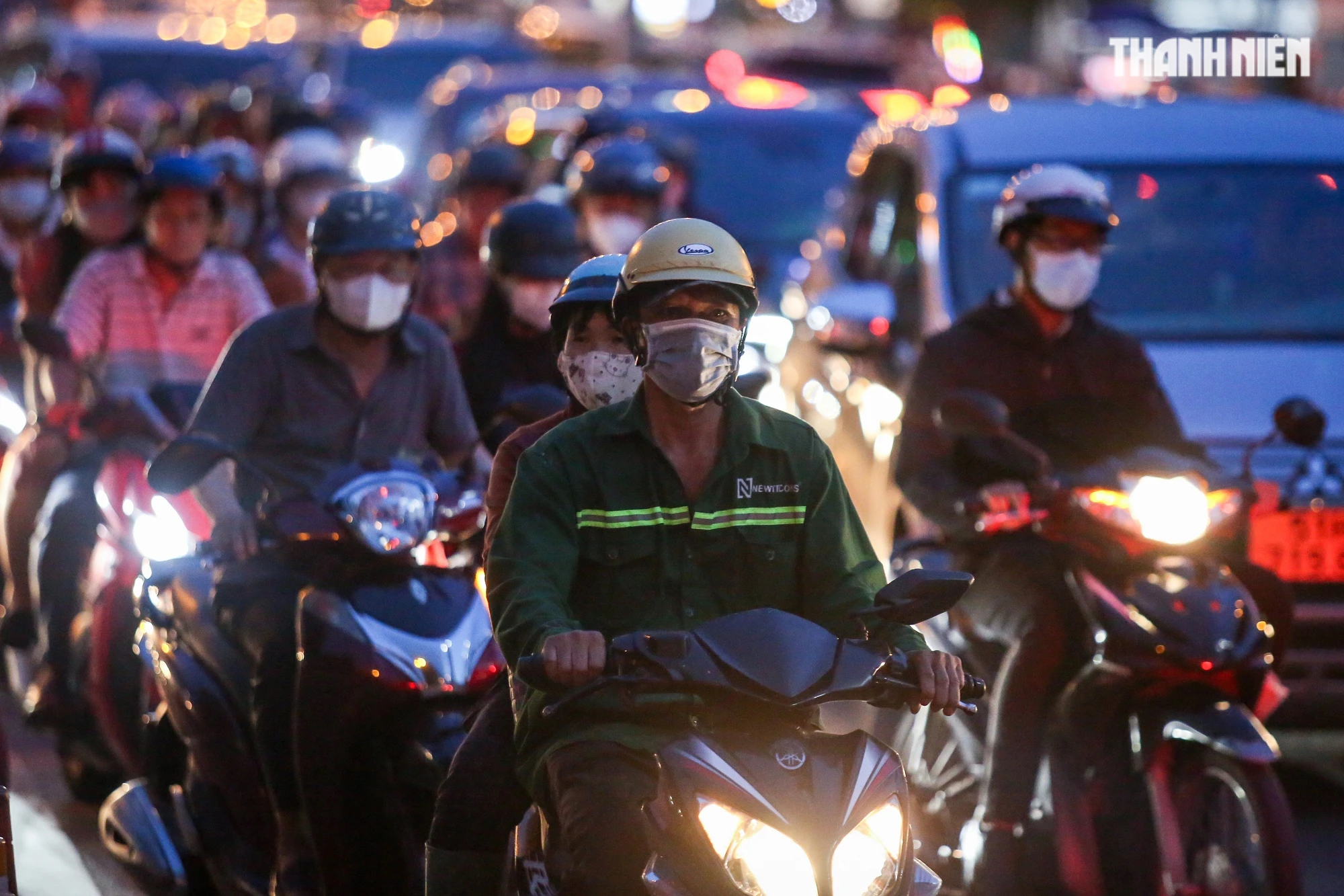 Người Sài Gòn ám ảnh kẹt xe ở các nút giao thông trong giờ cao điểm - Ảnh 5.