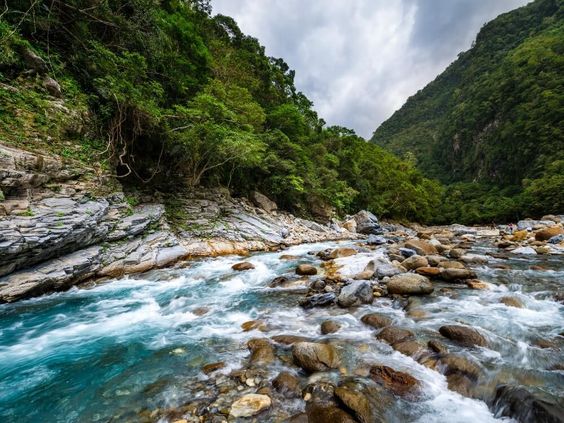 Trải nghiệm công viên Taroko - Thiên đường của những vách đá cẩm thạch hùng vĩ  - Ảnh 3.