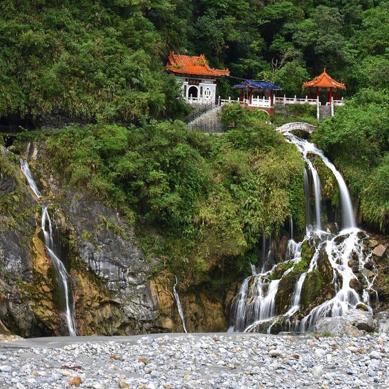 Trải nghiệm công viên Taroko - Thiên đường của những vách đá cẩm thạch hùng vĩ  - Ảnh 5.