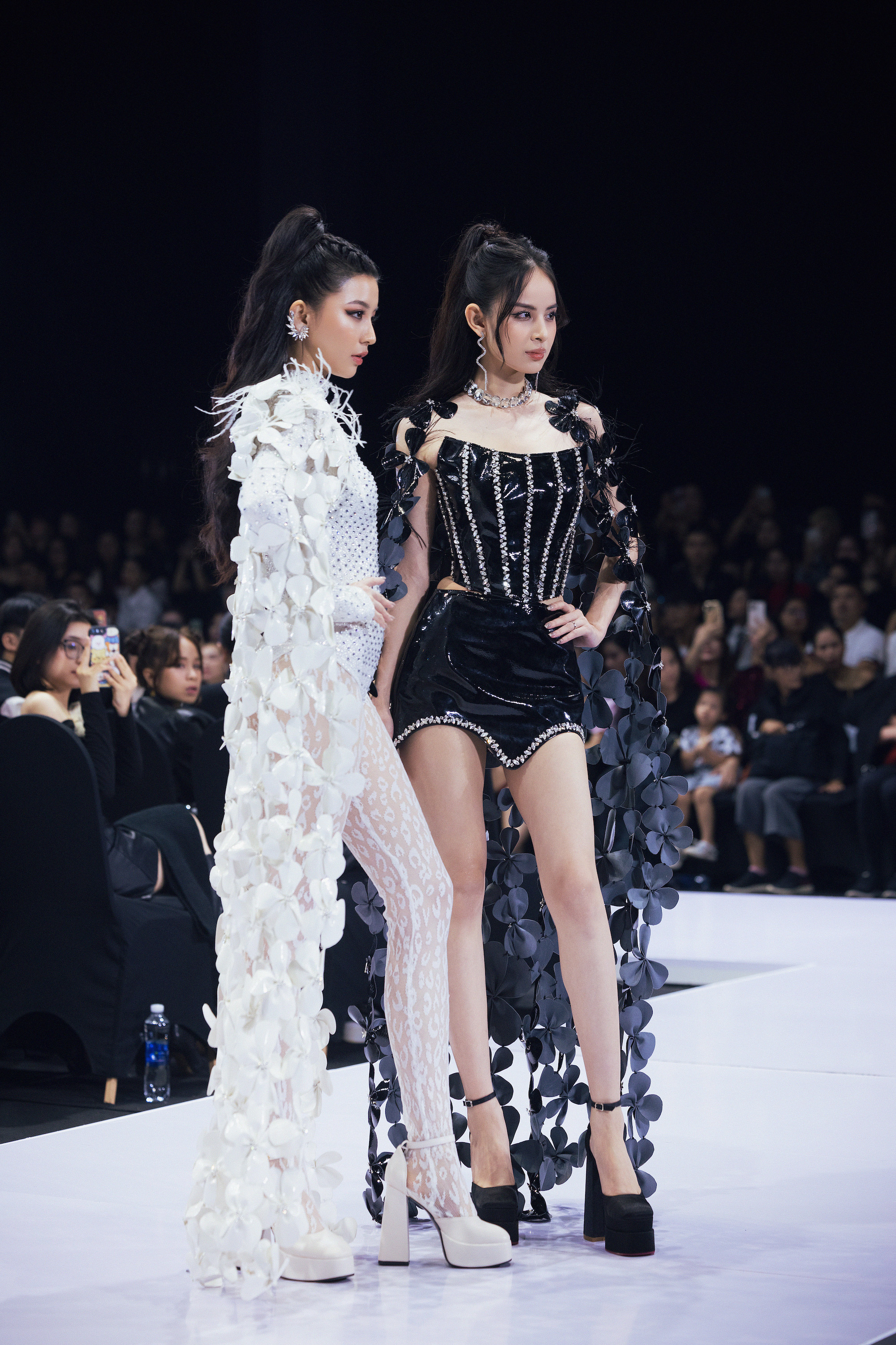 Nữ sinh Ngoại thương cao 1,75m đọ dáng với Lê Thu Trang trên sàn diễn - Ảnh 6. Nữ sinh Ngoại thương cao 1,75m đọ dáng với Lê Thu Trang trên sàn diễn - Ảnh 6.