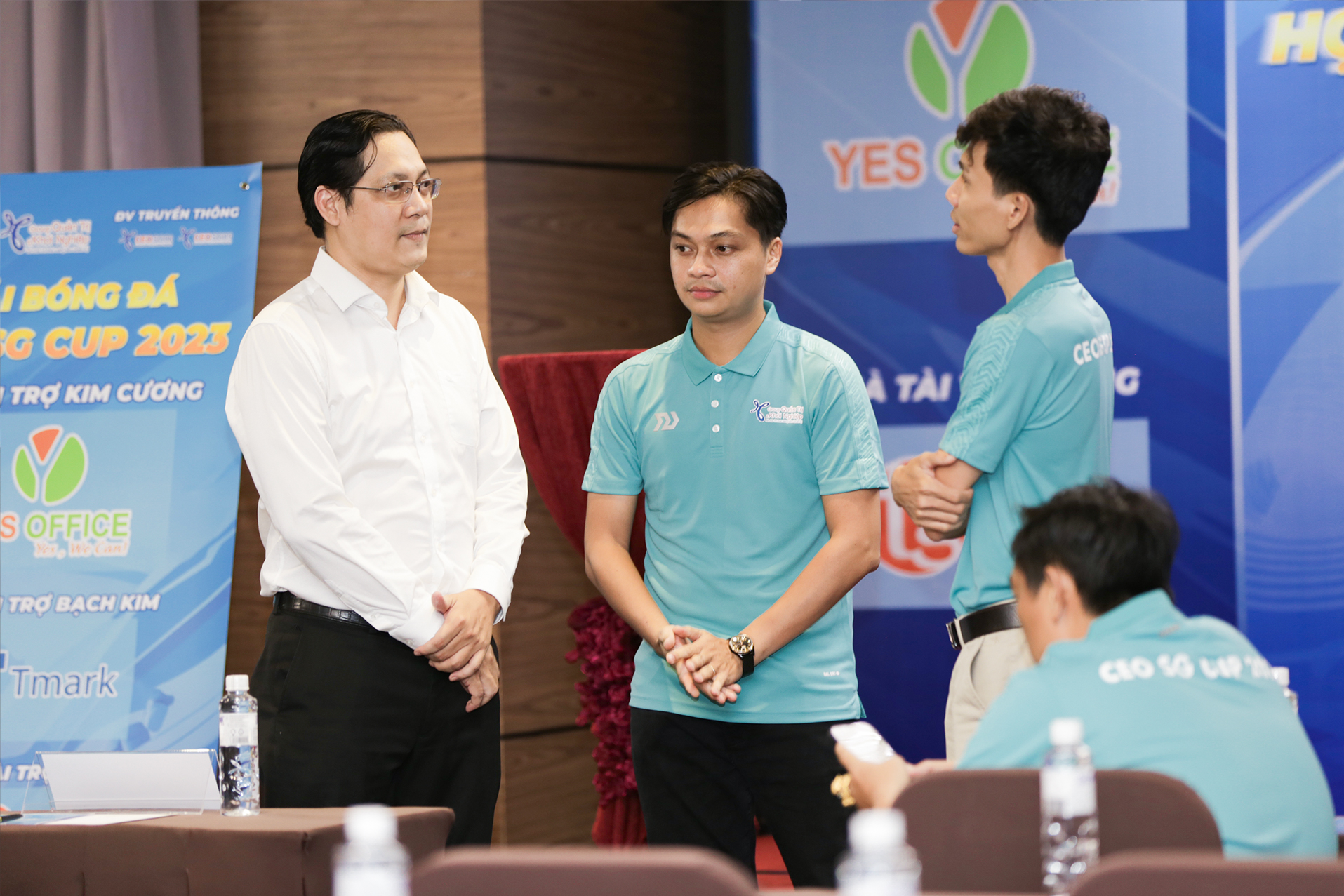 Giải bóng đá CEO SG Cup 2023 hứa hẹn kịch tính - Ảnh 7. Giải bóng đá CEO SG Cup 2023 hứa hẹn kịch tính - Ảnh 7.