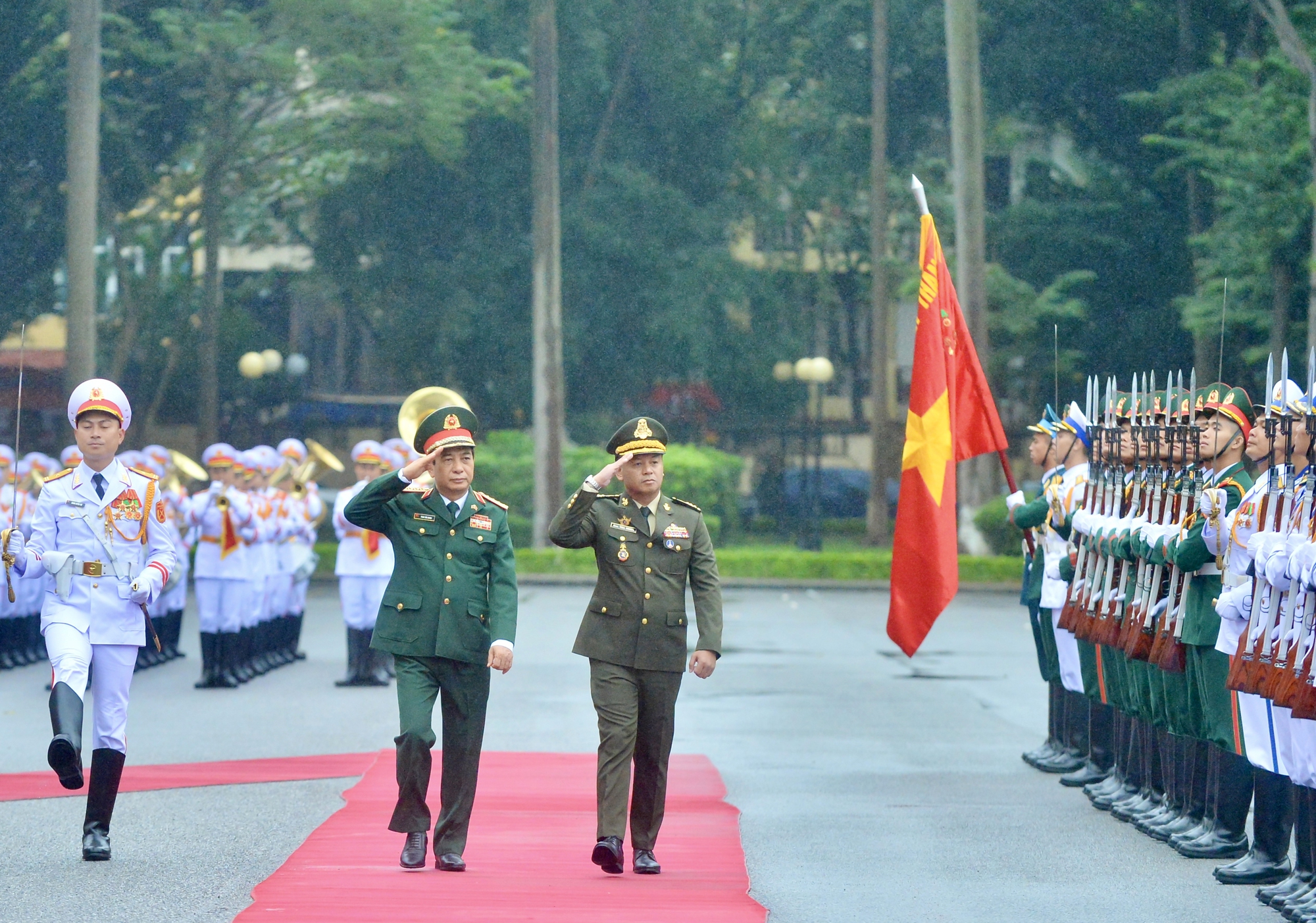 Đưa hợp tác quốc phòng Việt Nam - Campuchia phát triển lên tầm cao mới - Ảnh 2.