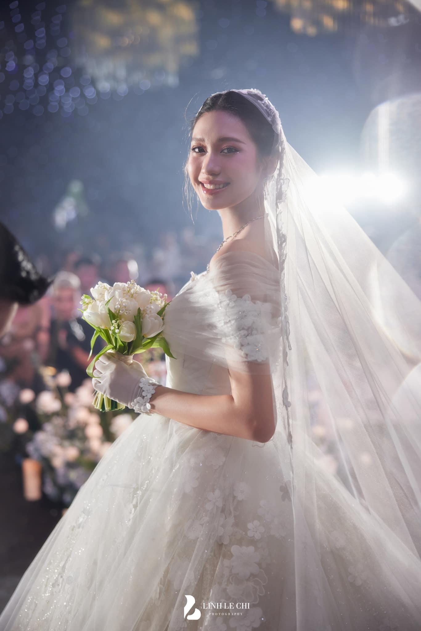 Rung động trước những thiết kế váy cưới đẹp mơ màng của NTK Chung Thanh  Phong - Tạp chí Đẹp