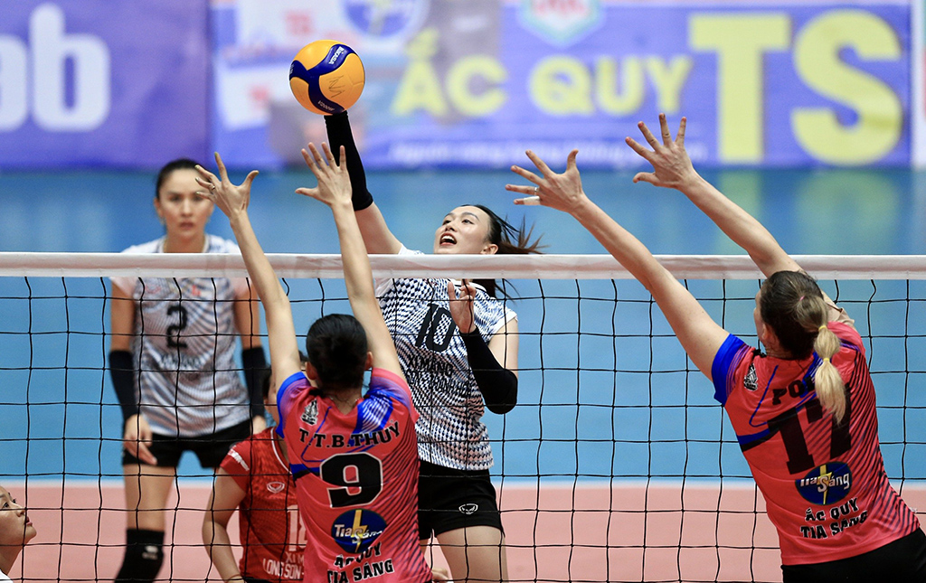 Bóng chuyền Việt Nam học tập hình mẫu… V-League