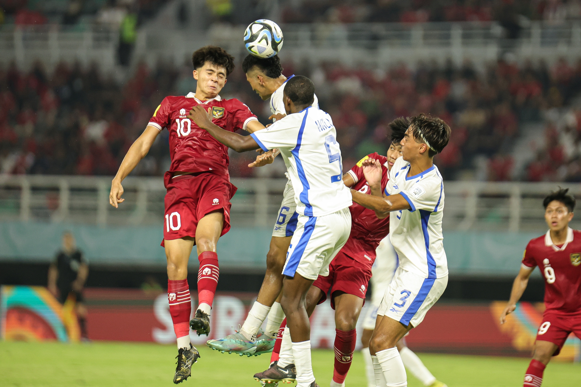 Bóng đá Indonesia tiếp tục gây ấn tượng mạnh tại sân chơi World Cup - Ảnh 2.