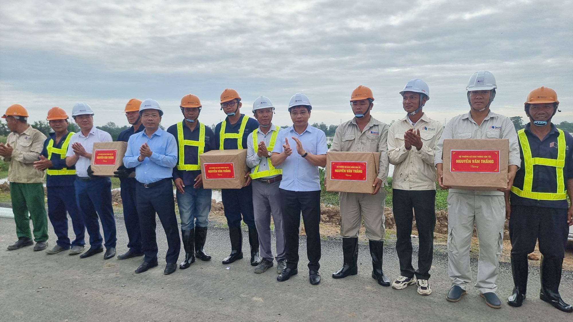 Cao tốc Cần Thơ - Cà Mau cần 17 triệu m3 cát - Ảnh 4. Cao tốc Cần Thơ - Cà Mau cần 17 triệu m3 cát - Ảnh 4.