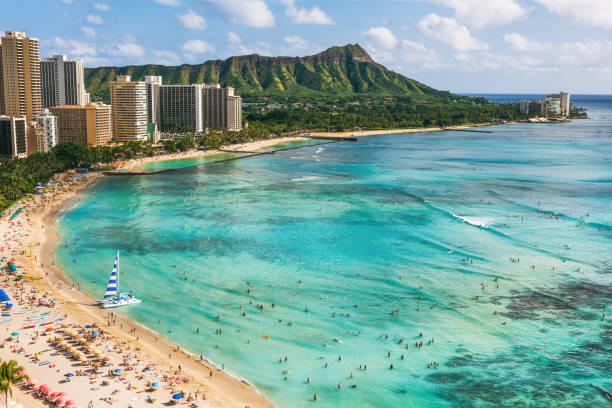 Khám phá vẻ đẹp thiên nhiên và nghệ thuật du lịch tại đảo Hawaii  - Ảnh 2.