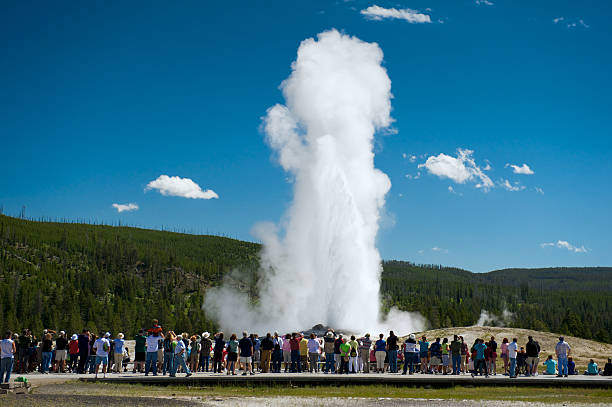 Khám phá vườn quốc gia Yellowstone: Di sản thiên nhiên kỳ diệu của Mỹ  - Ảnh 1.