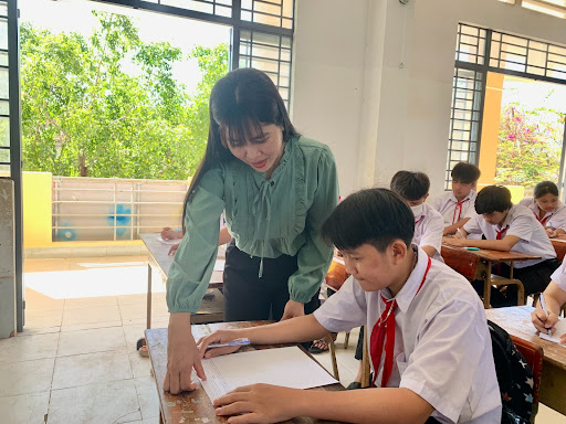 Nhờ cô giáo người Khmer mà học sinh học giỏi môn sử hơn - Ảnh 2.