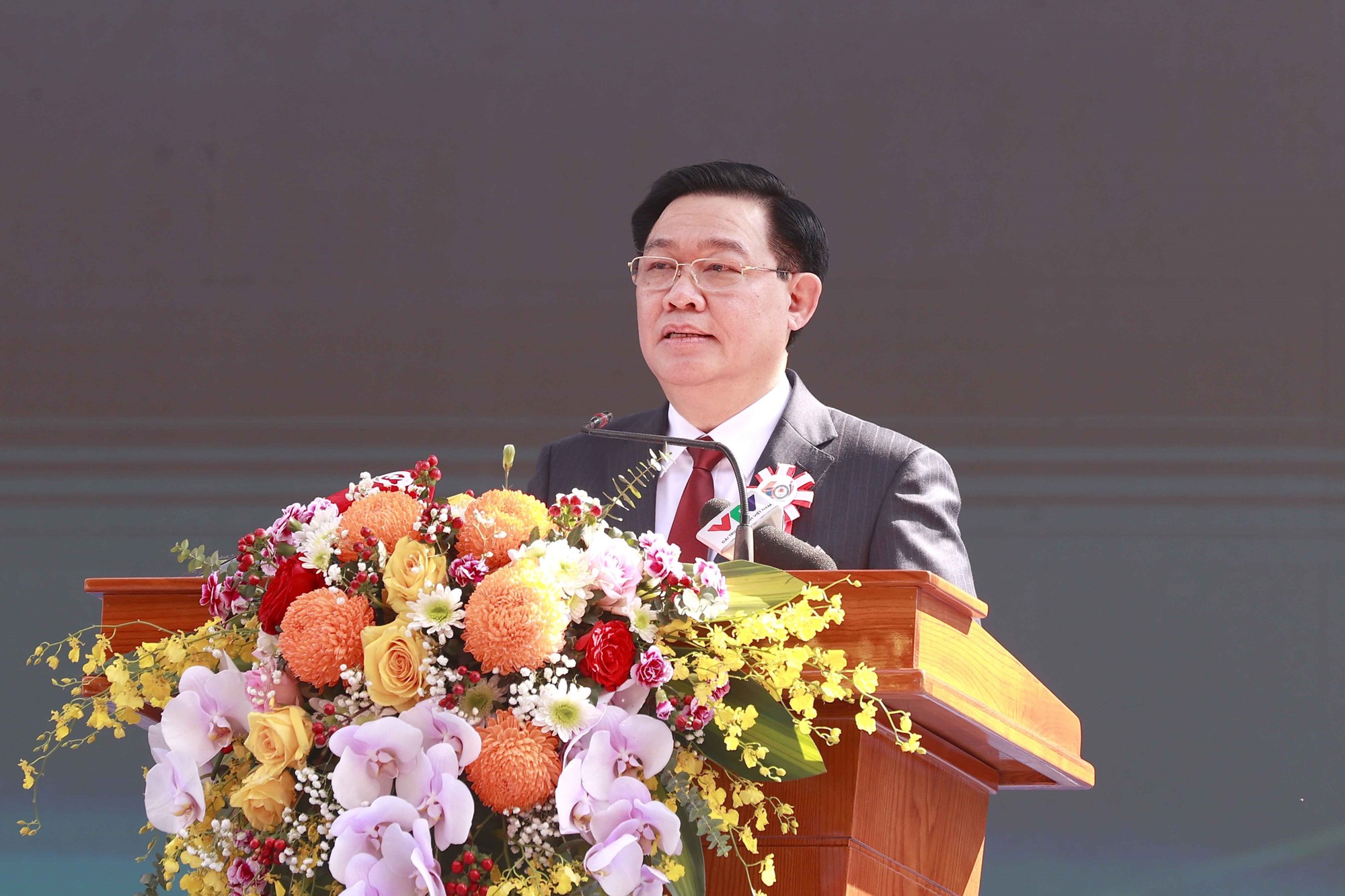 Chủ tịch Quốc hội Vương Đình Huệ dự Lễ kỷ niệm 60 năm Học viện Tài chính - Ảnh 3.