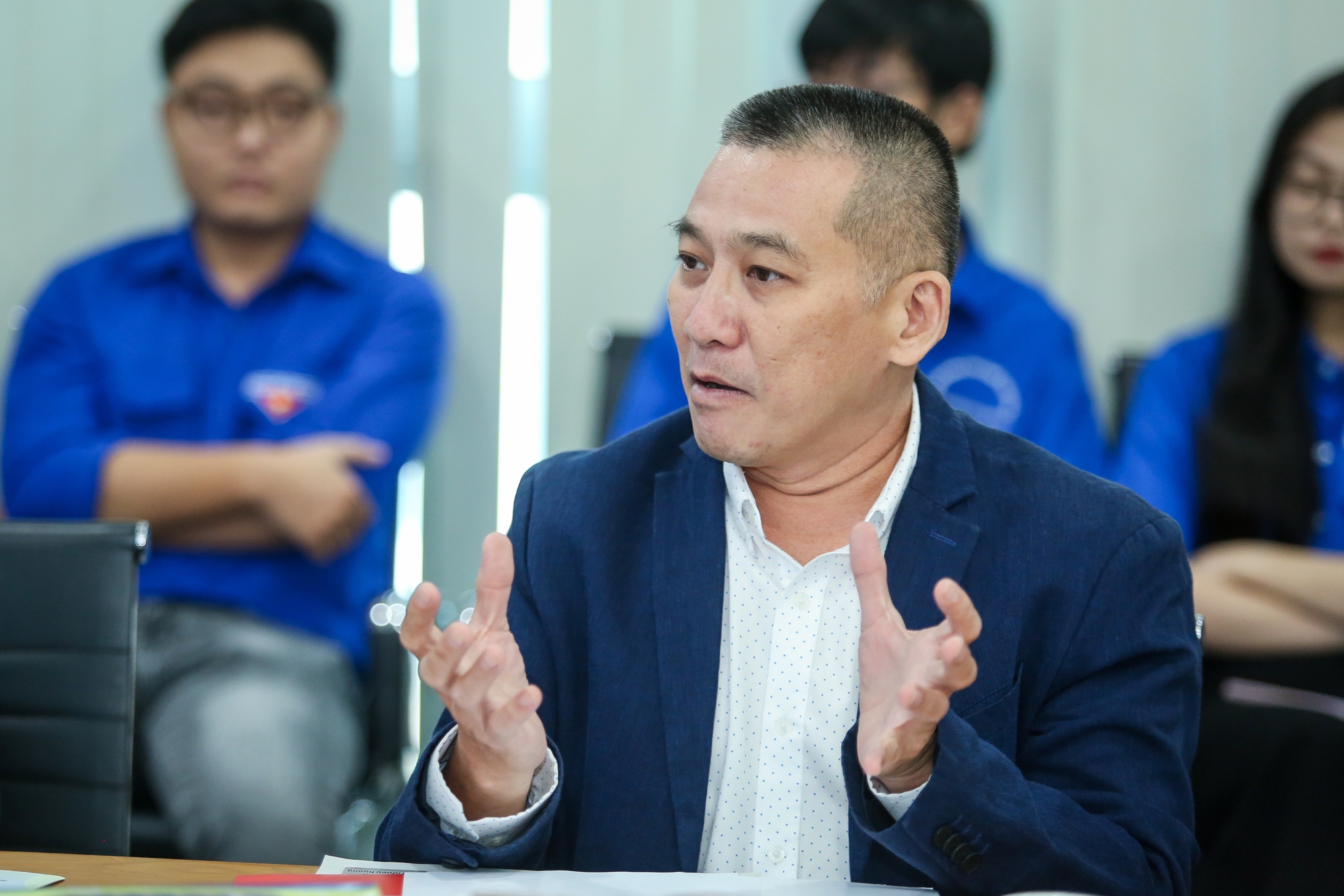 Cuộc thi sáng tác biểu trưng, ca khúc Đại hội Hội Liên hiệp thanh niên Việt Nam - Ảnh 8. Cuộc thi sáng tác biểu trưng, ca khúc Đại hội Hội Liên hiệp thanh niên Việt Nam - Ảnh 8.