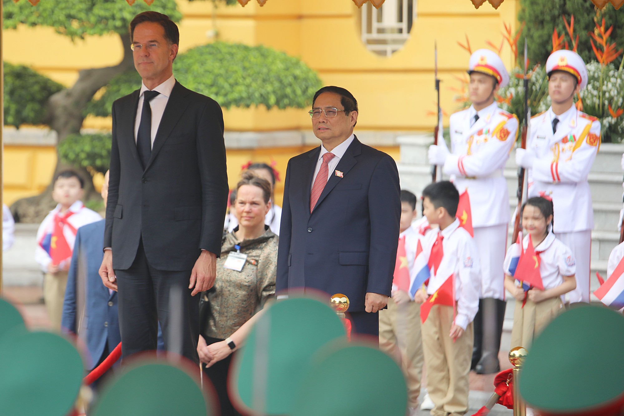 Thủ tướng Phạm Minh Chính chủ trì lễ đón Thủ tướng Hà Lan Mark Rutte - Ảnh 1.