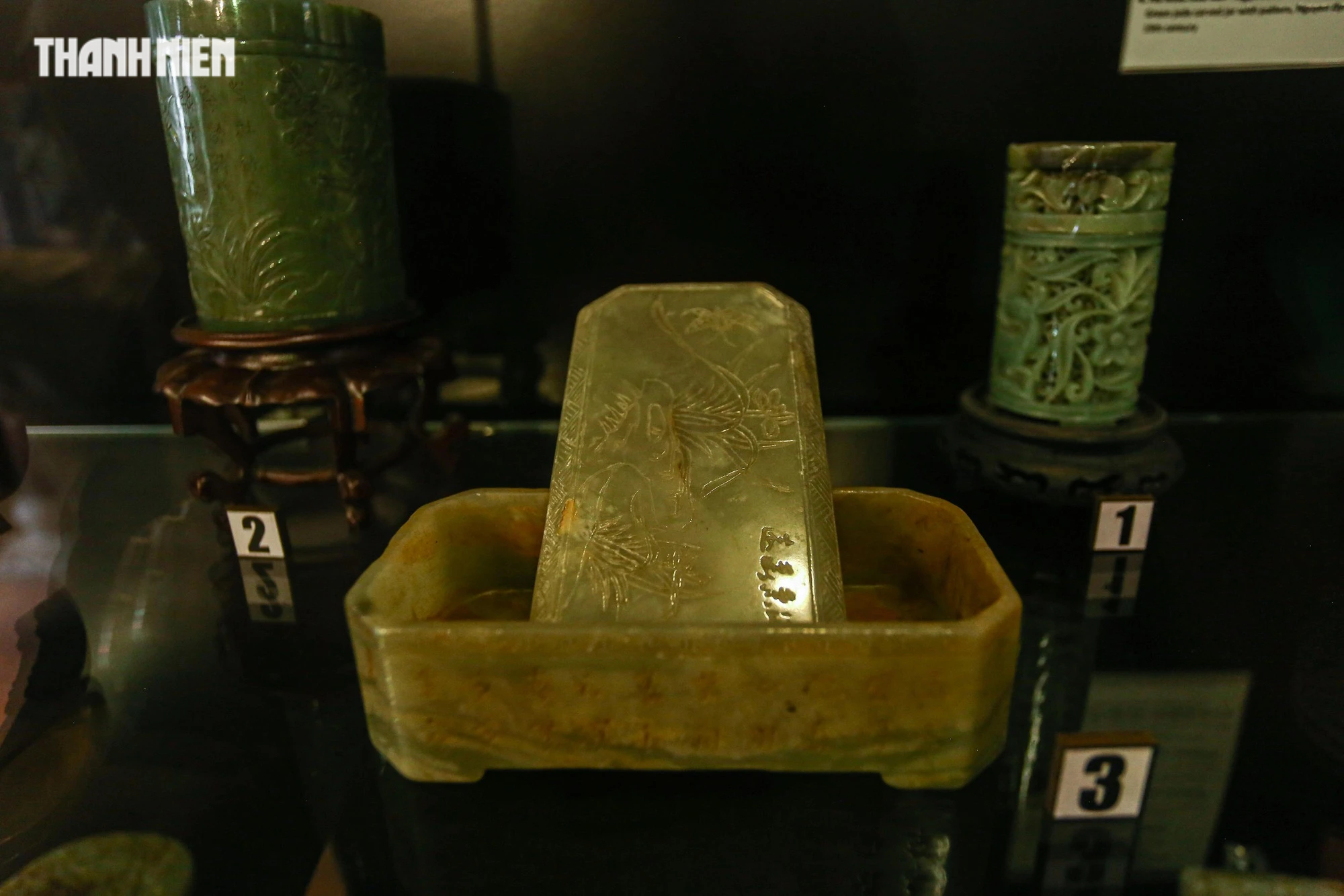 Chiêm ngưỡng hơn 70 món ngọc quý thời Nguyễn đang được trưng bày tại Huế - Ảnh 8.