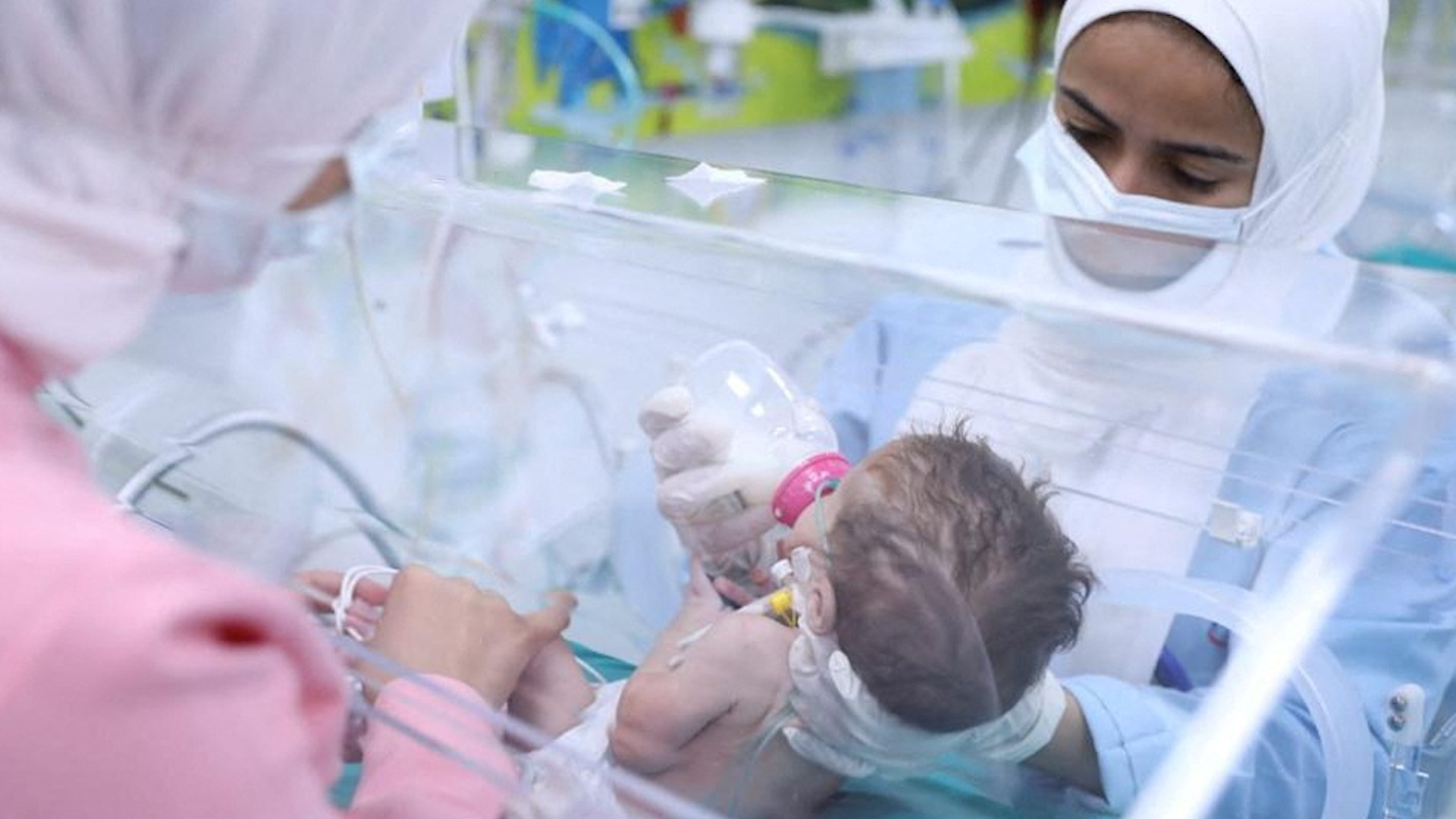 Phụ nữ mang thai đối mặt với nguy hiểm lớn tại Gaza - Ảnh 1.