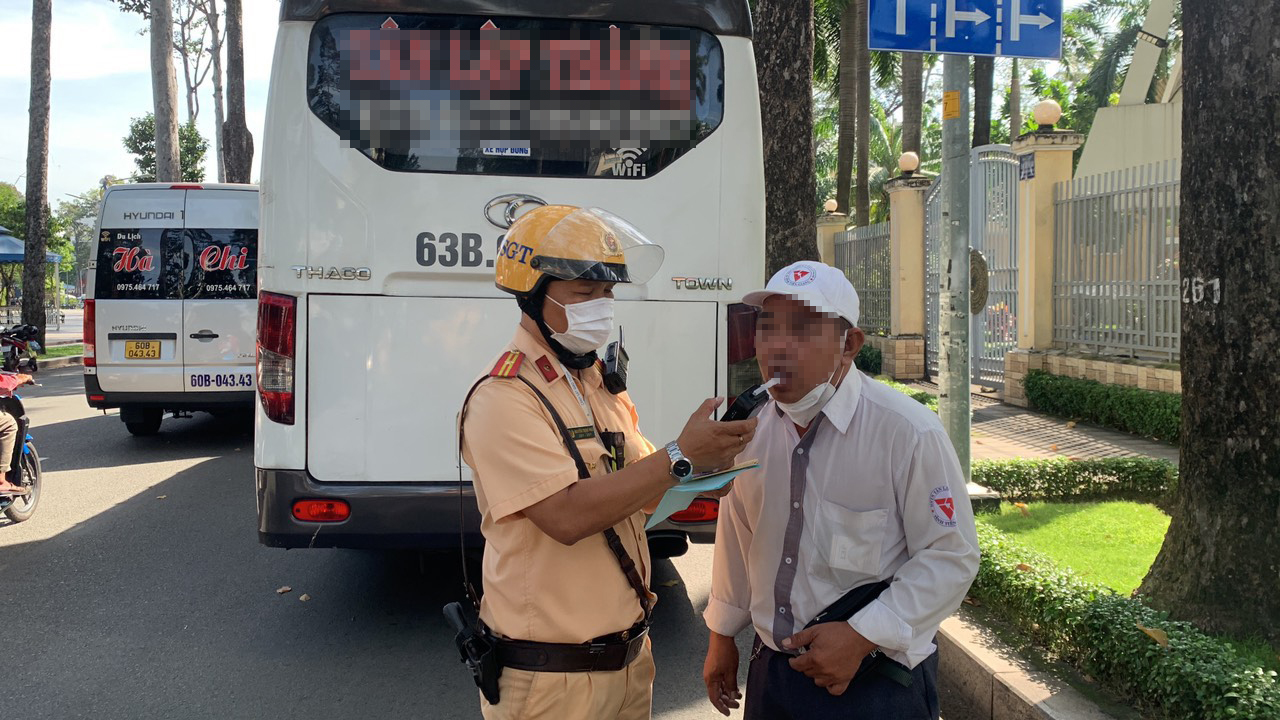 Có nên cấm tuyệt đối nồng độ cồn?: 'Nên cho giới hạn vi phạm, nhưng…' - Ảnh 5.